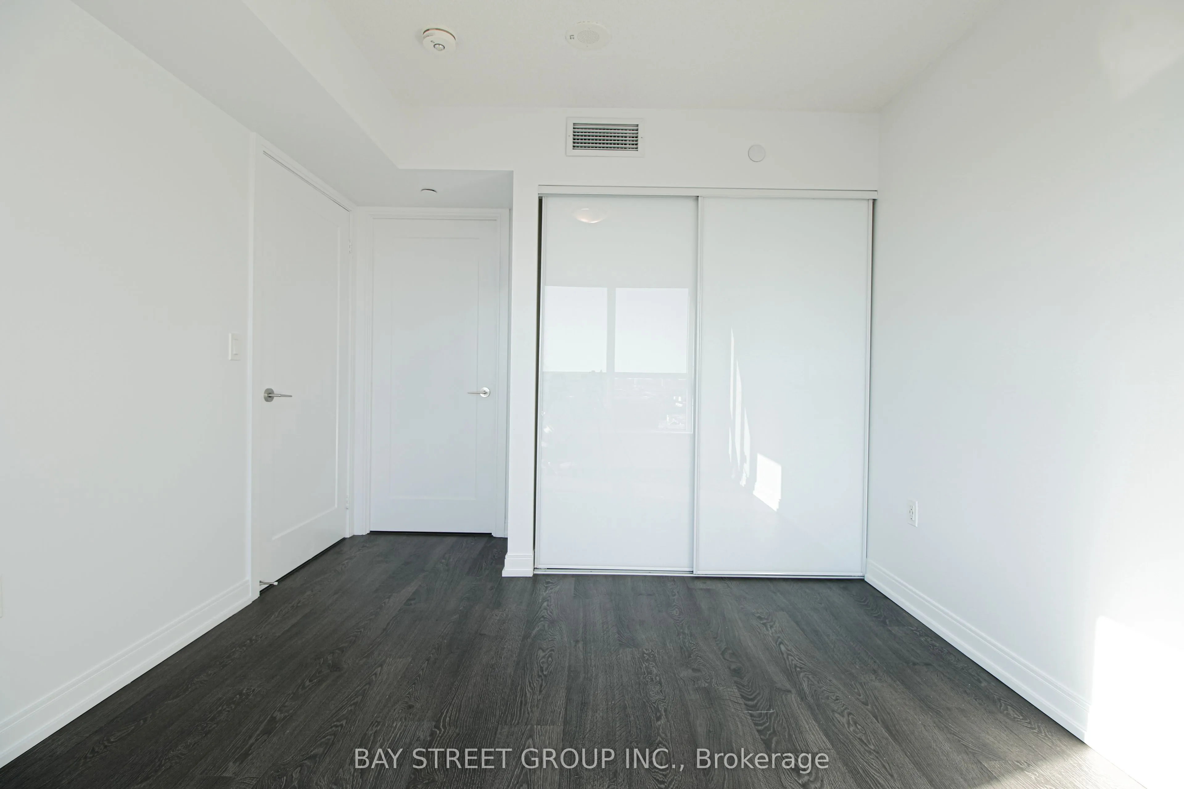 275 Village Green Square, #2123