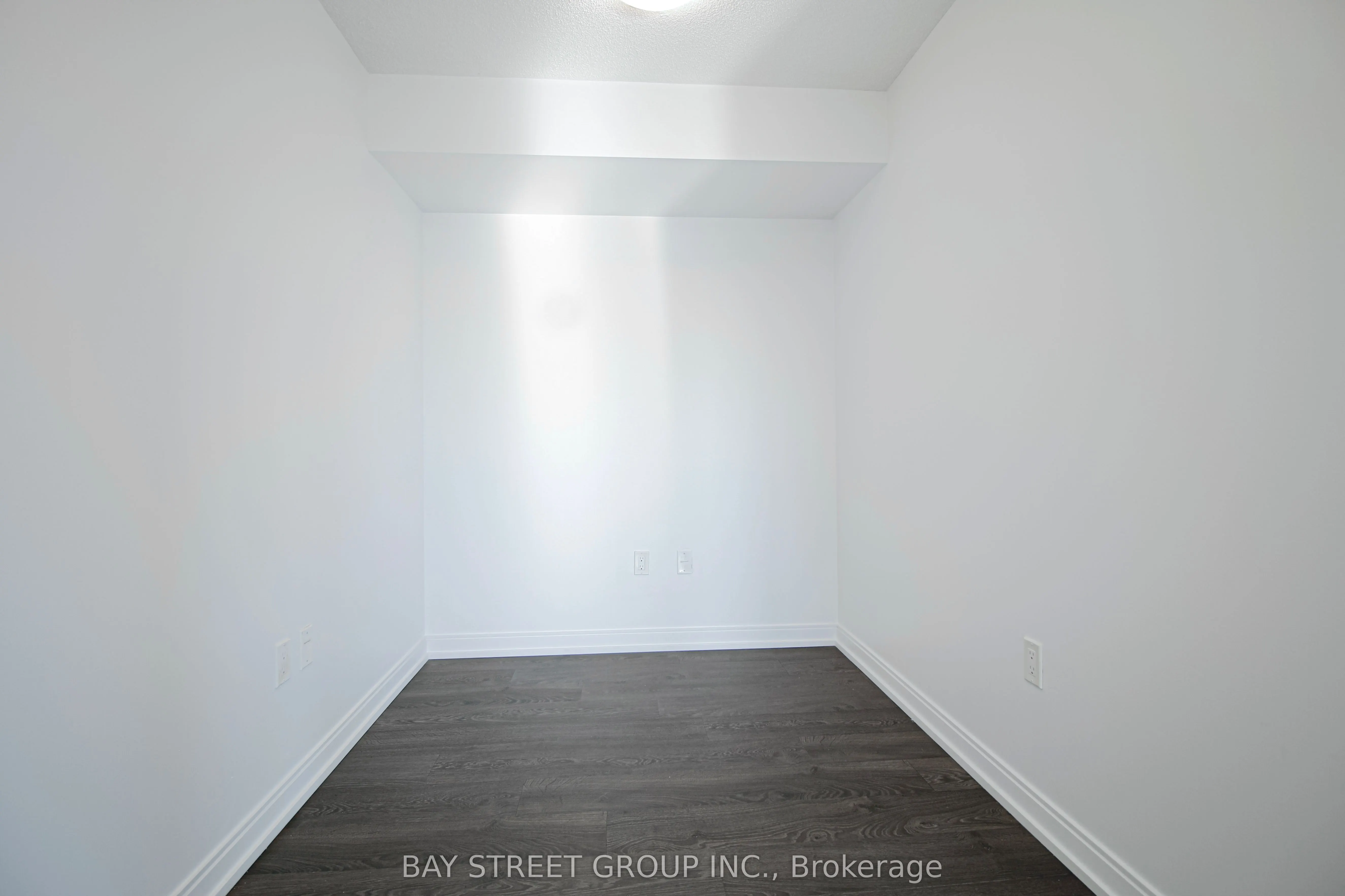 275 Village Green Square, #2123