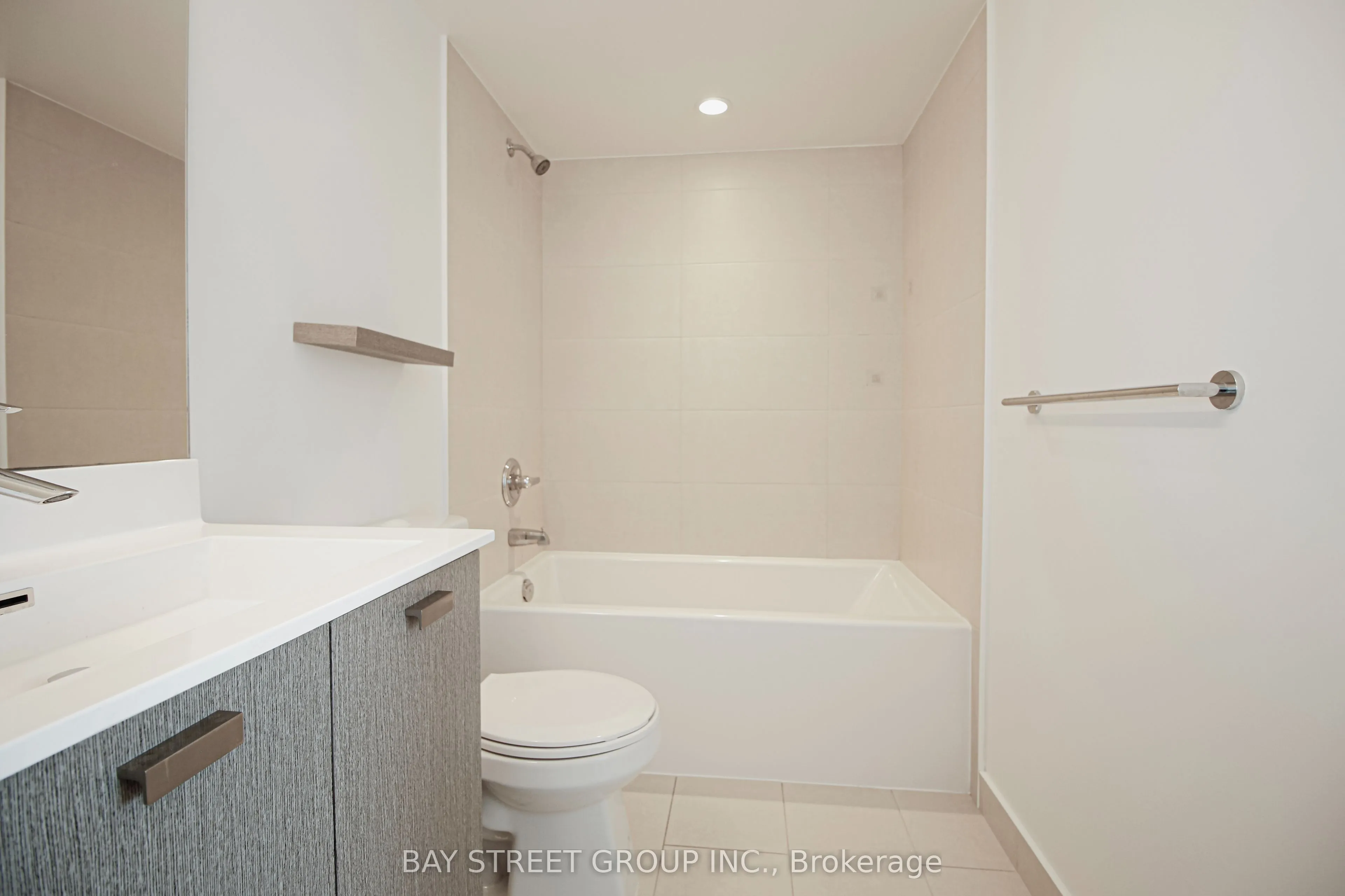 275 Village Green Square, #2123