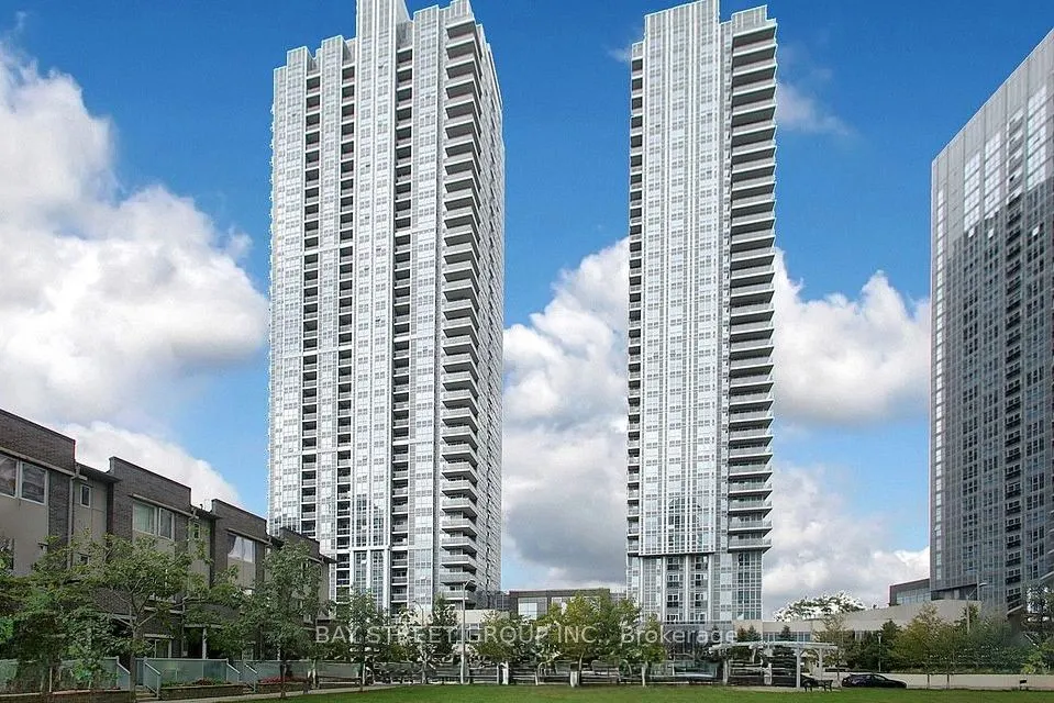 275 Village Green Square, #2123