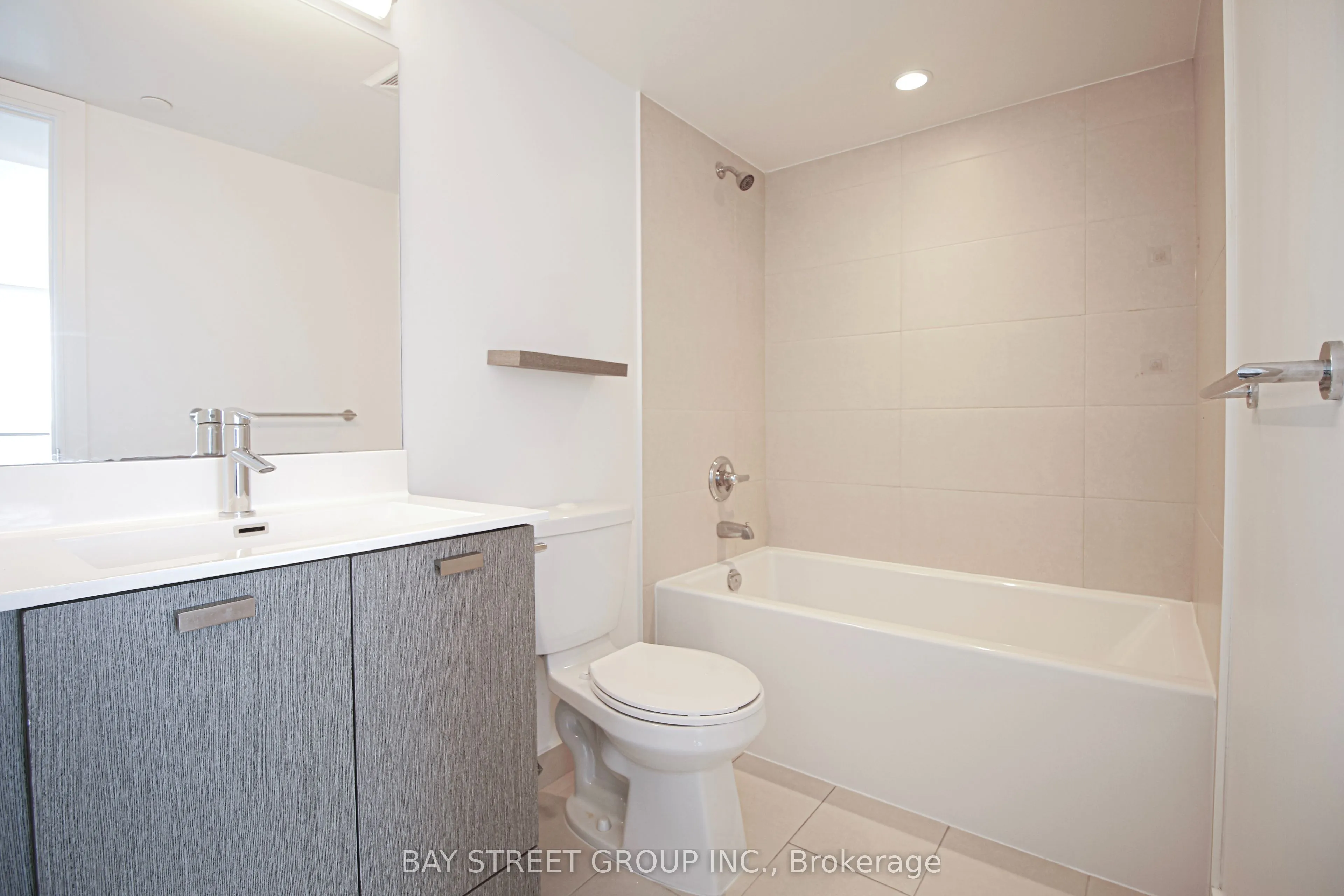 275 Village Green Square, #2123