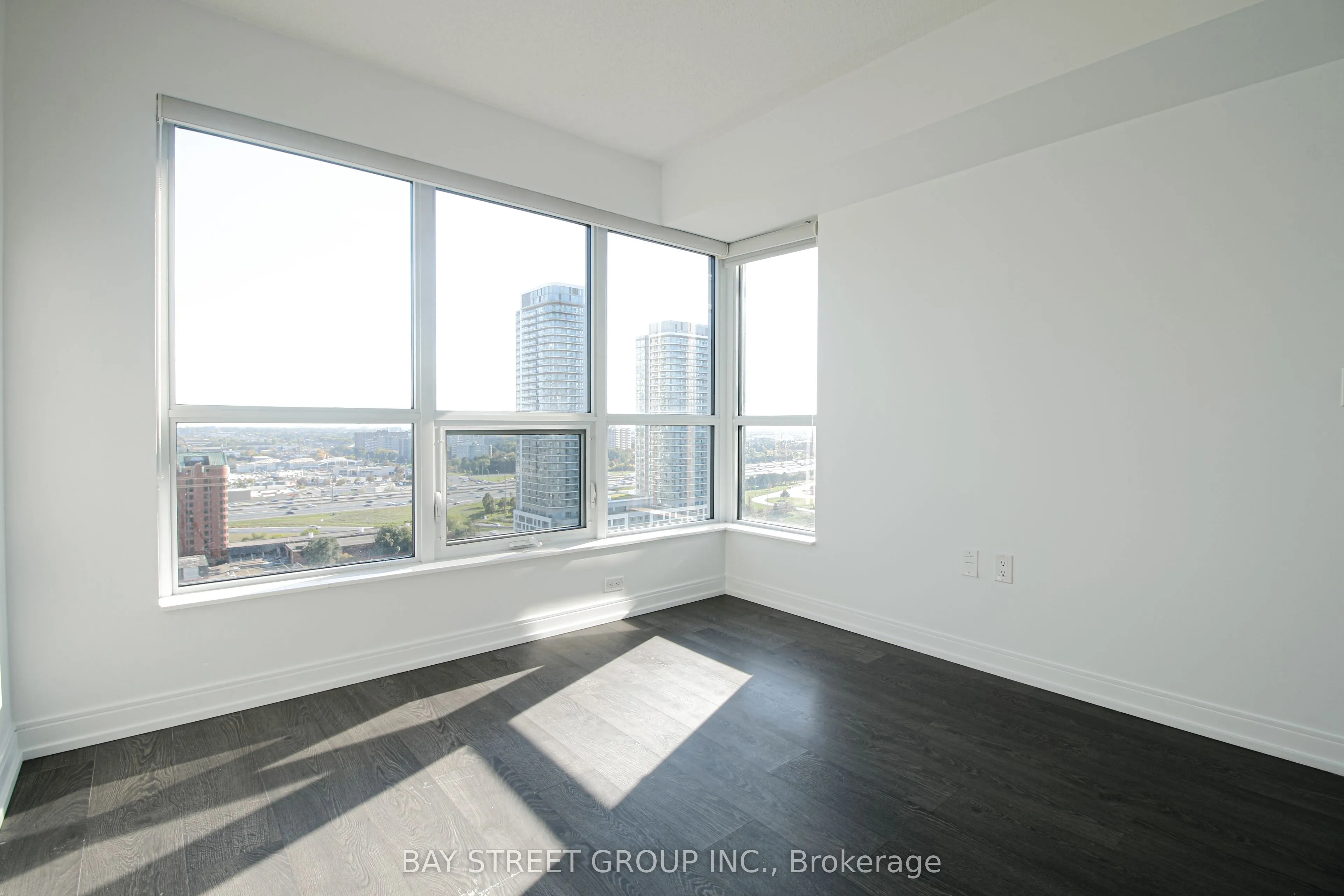 275 Village Green Square, #2123