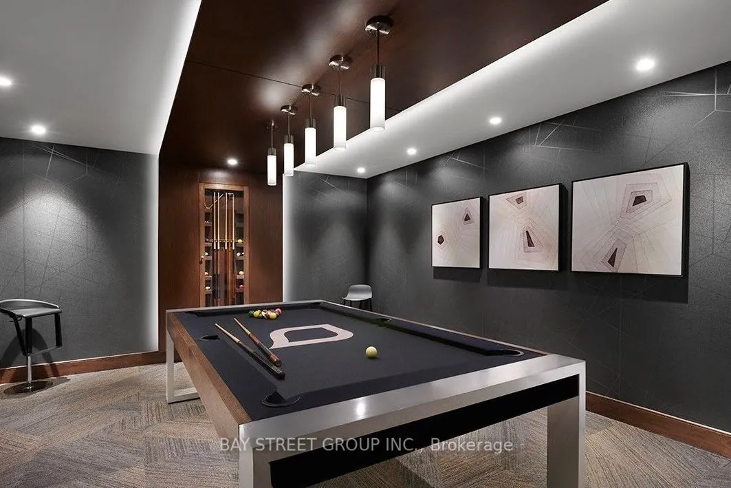 275 Village Green Square, #2123
