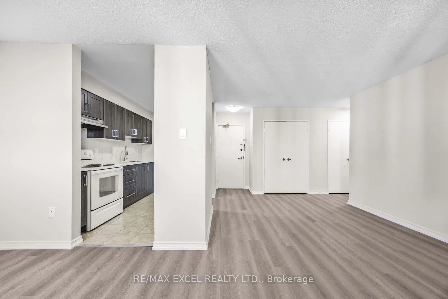 100 Dundalk Drive, #817