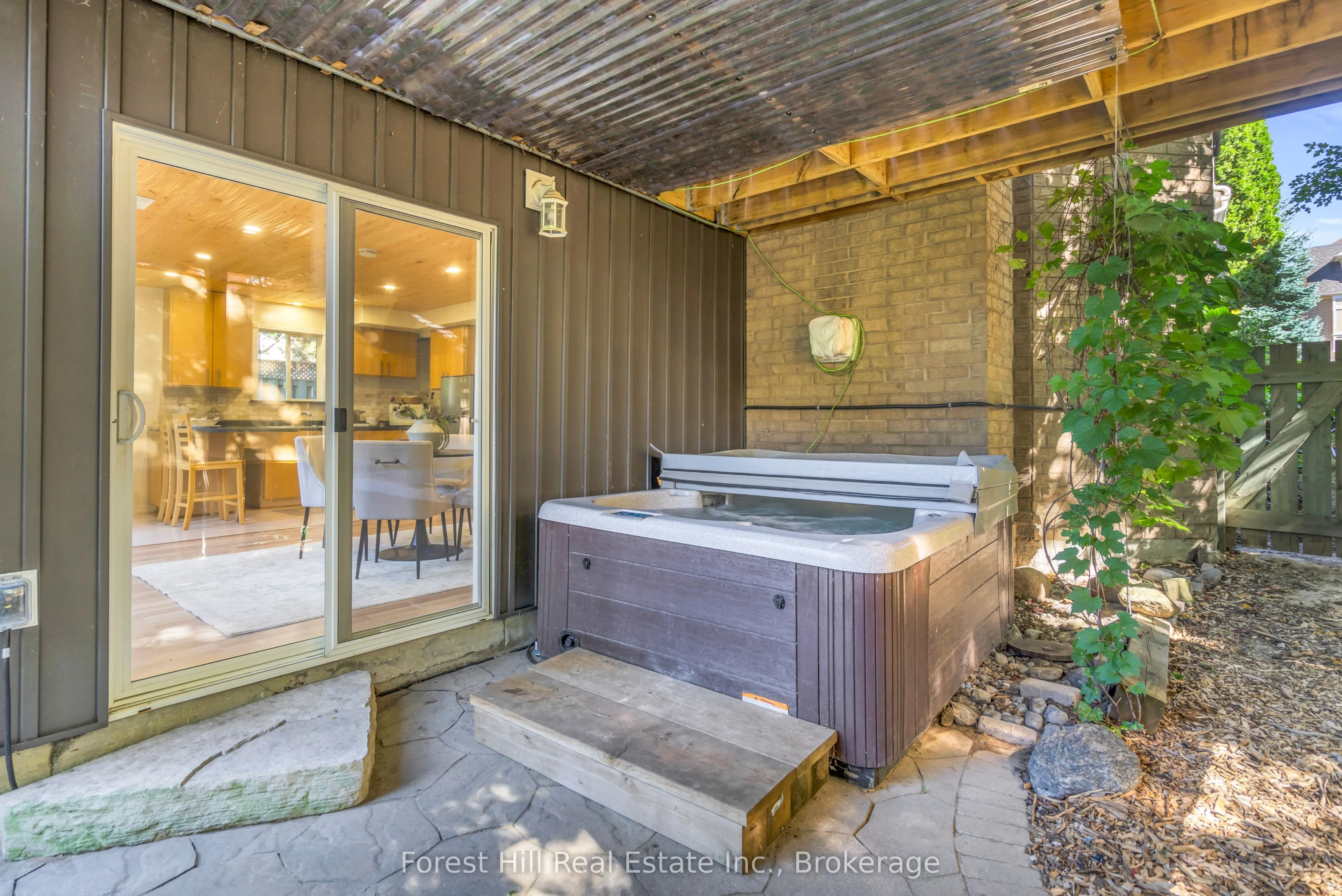 17 Gilchrist Court
