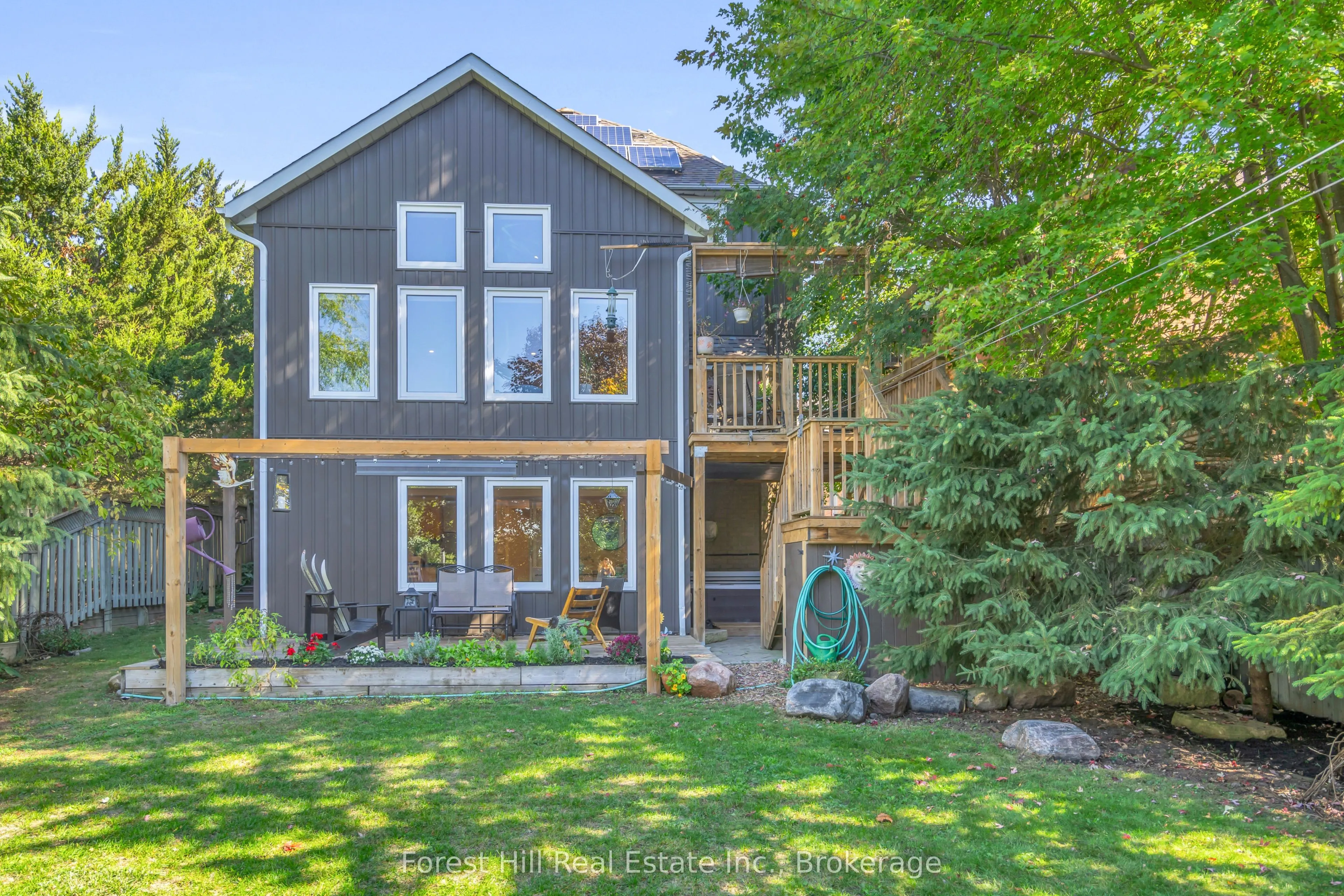 17 Gilchrist Court