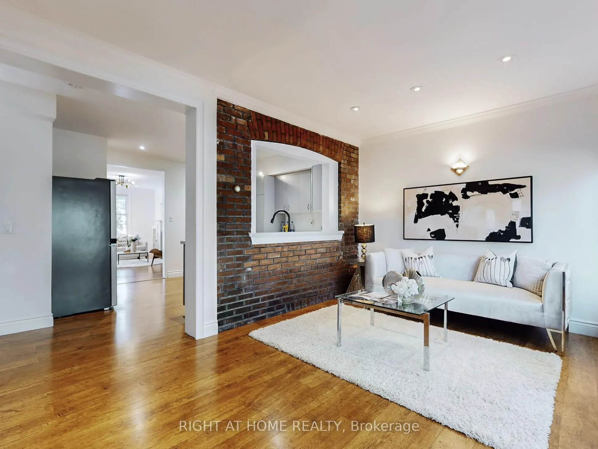 12 Westbrook Avenue
