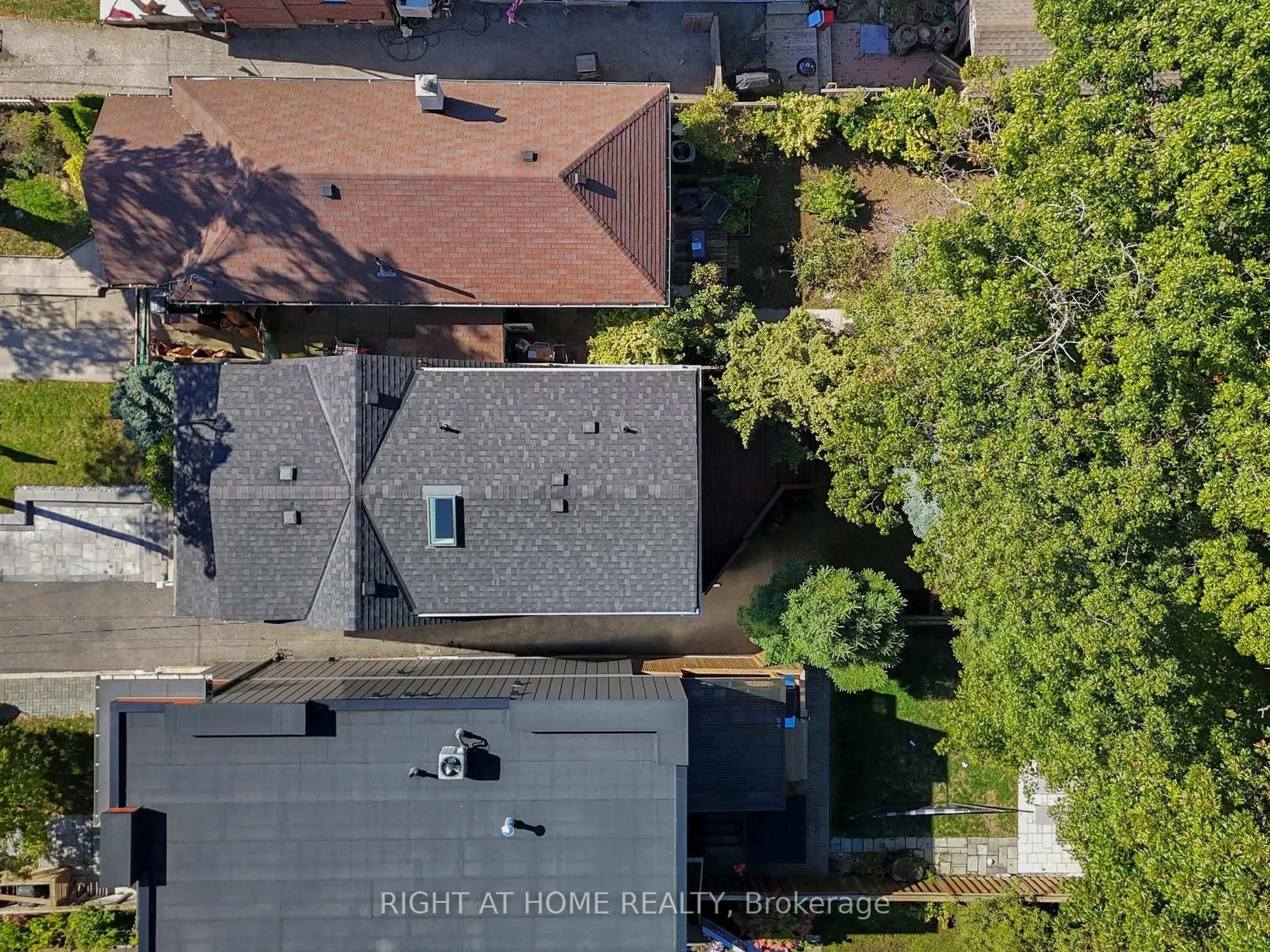 12 Westbrook Avenue