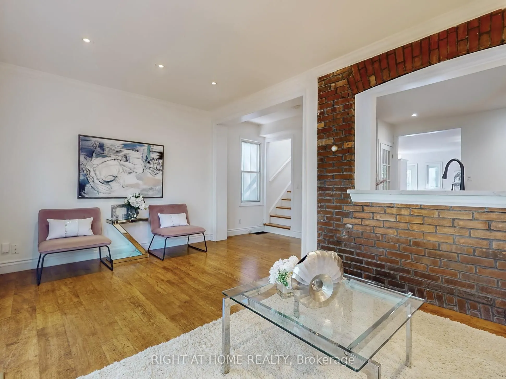 12 Westbrook Avenue