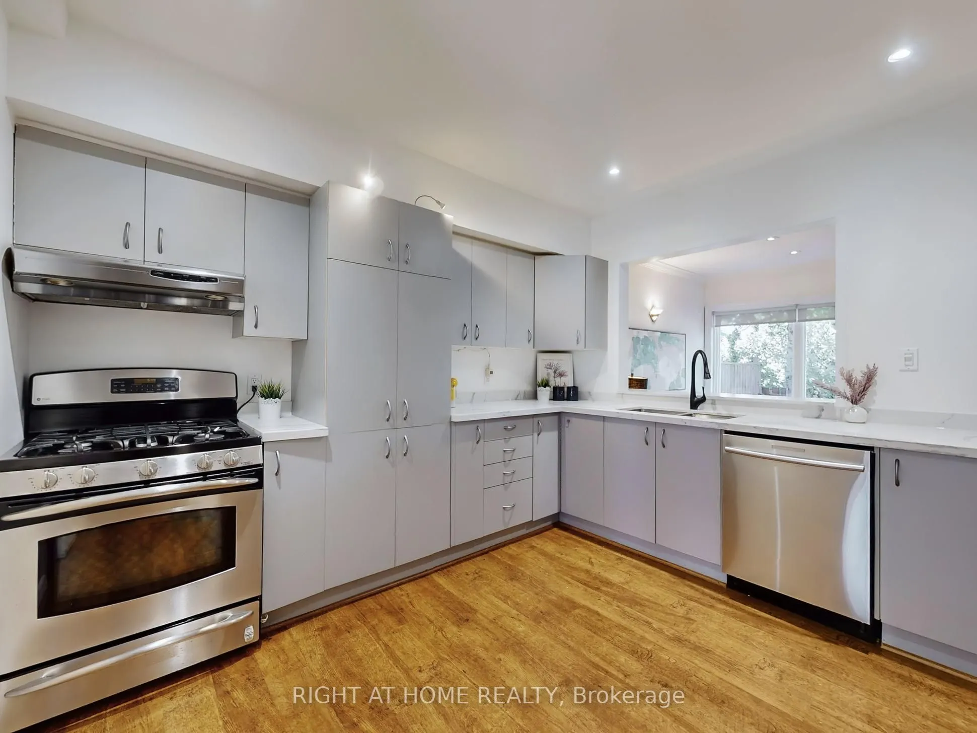 12 Westbrook Avenue