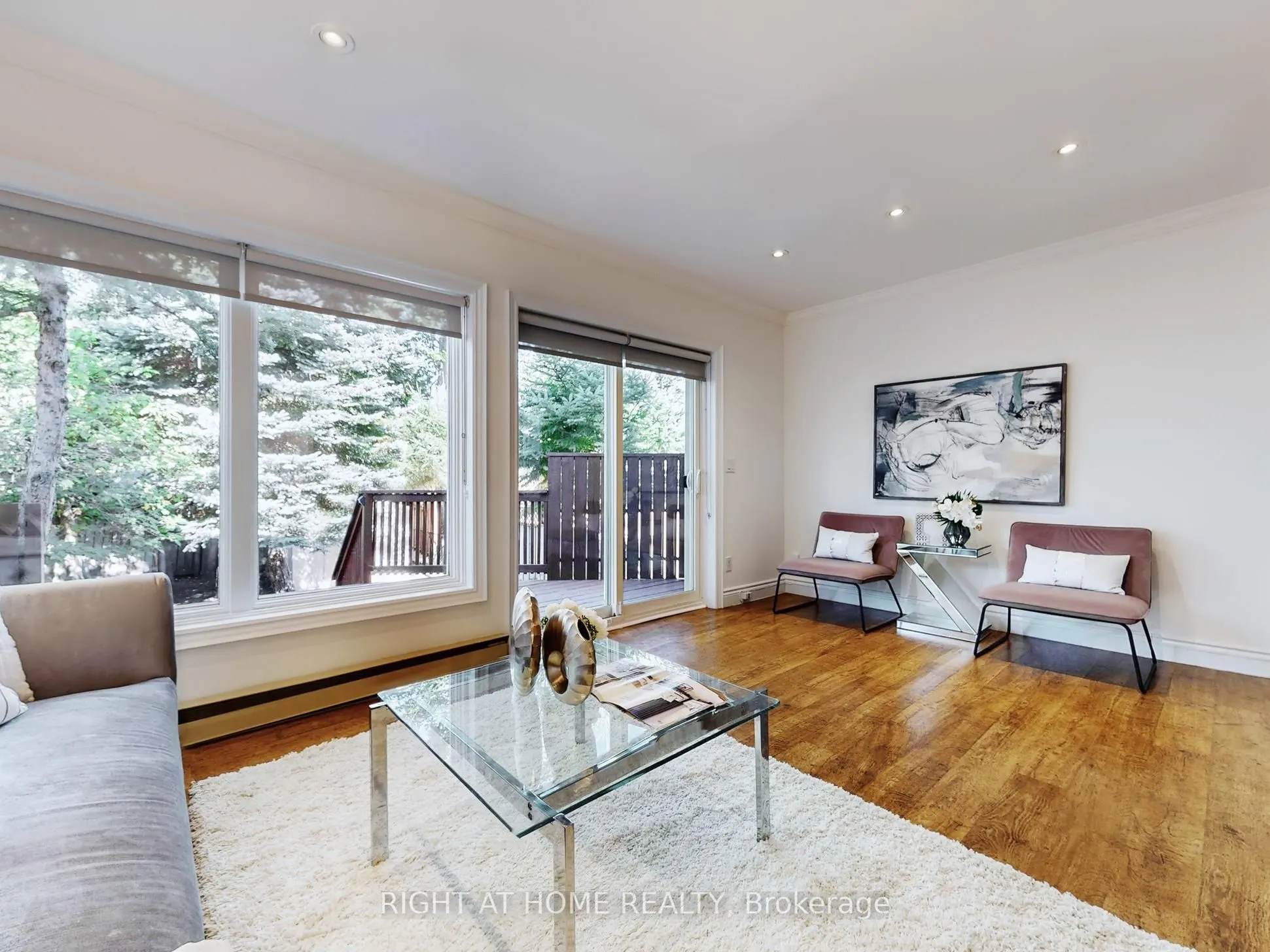 12 Westbrook Avenue