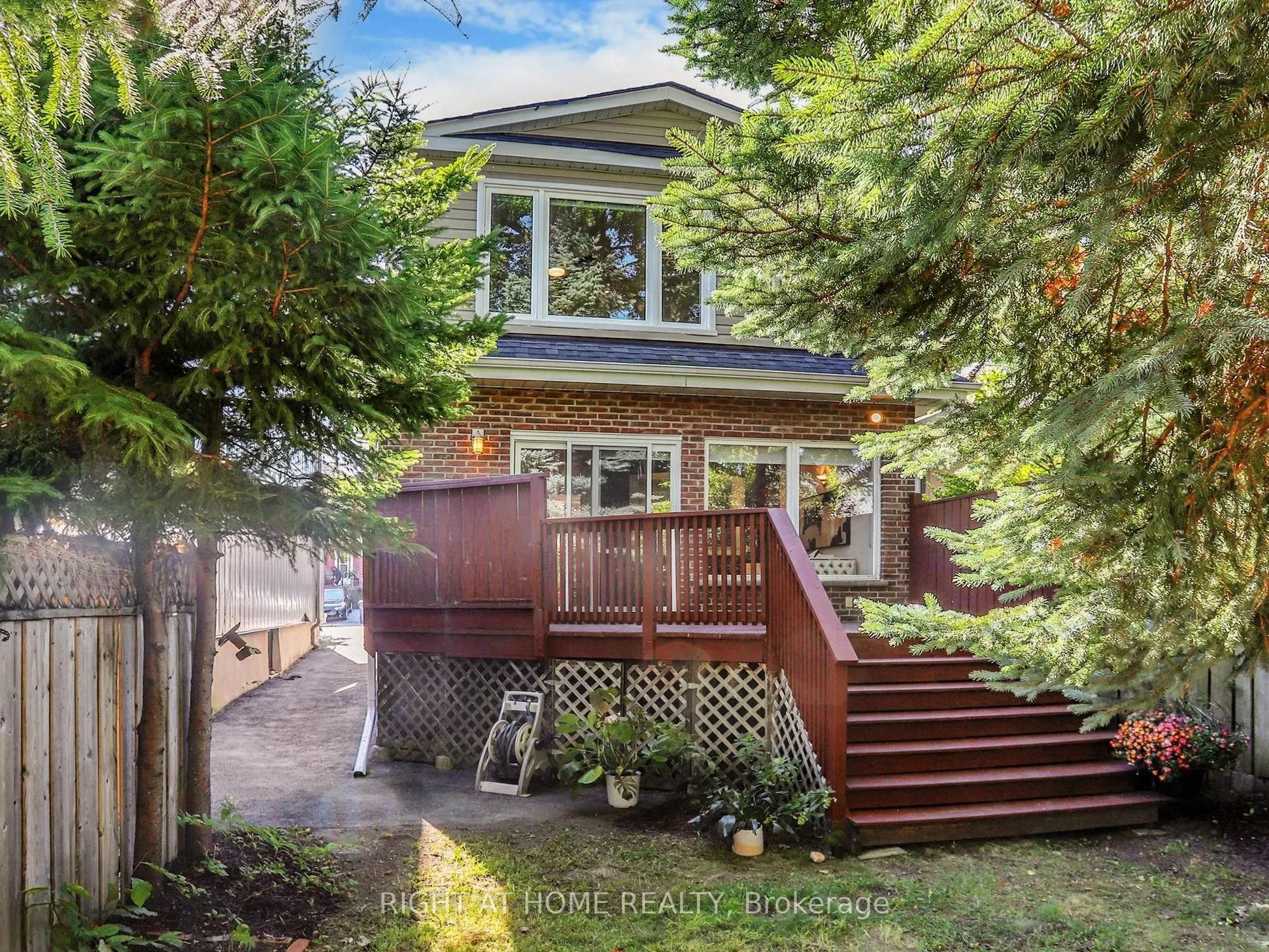12 Westbrook Avenue