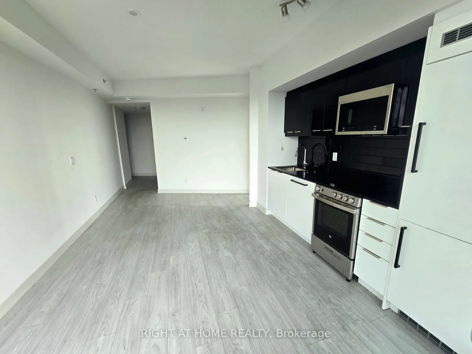 90 Glen Everest Road S, #718