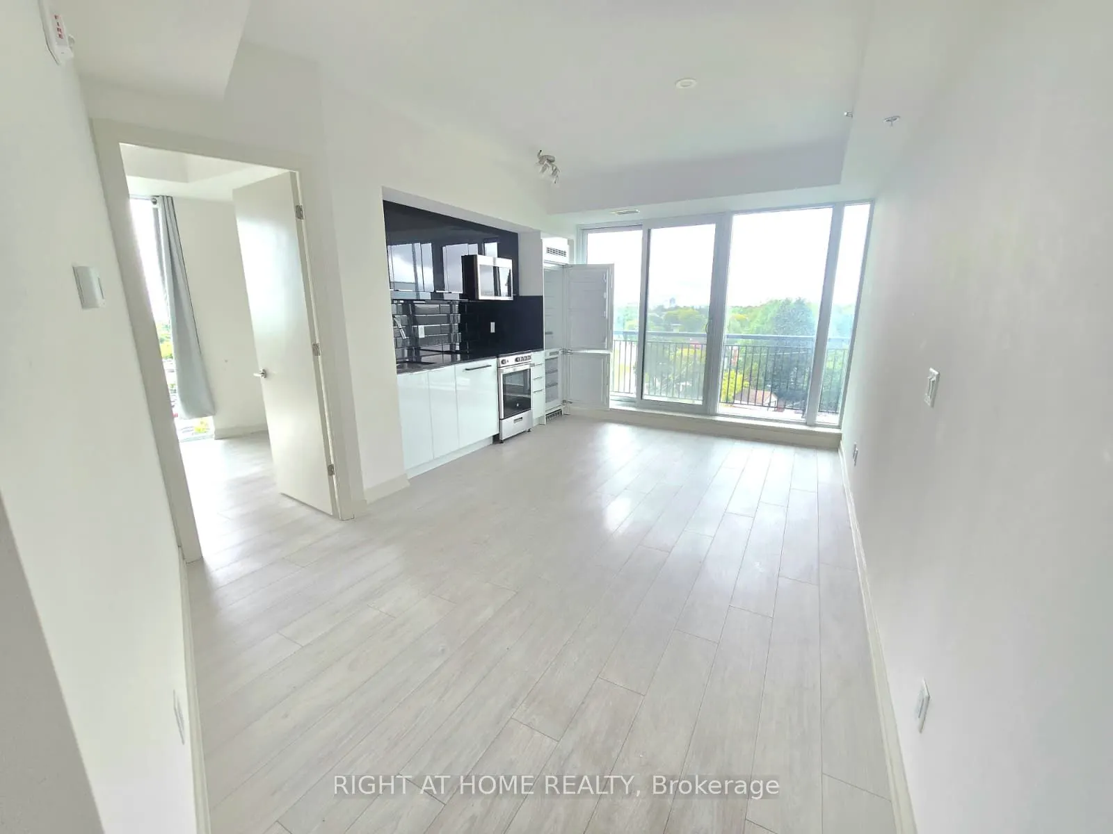 90 Glen Everest Road S, #718