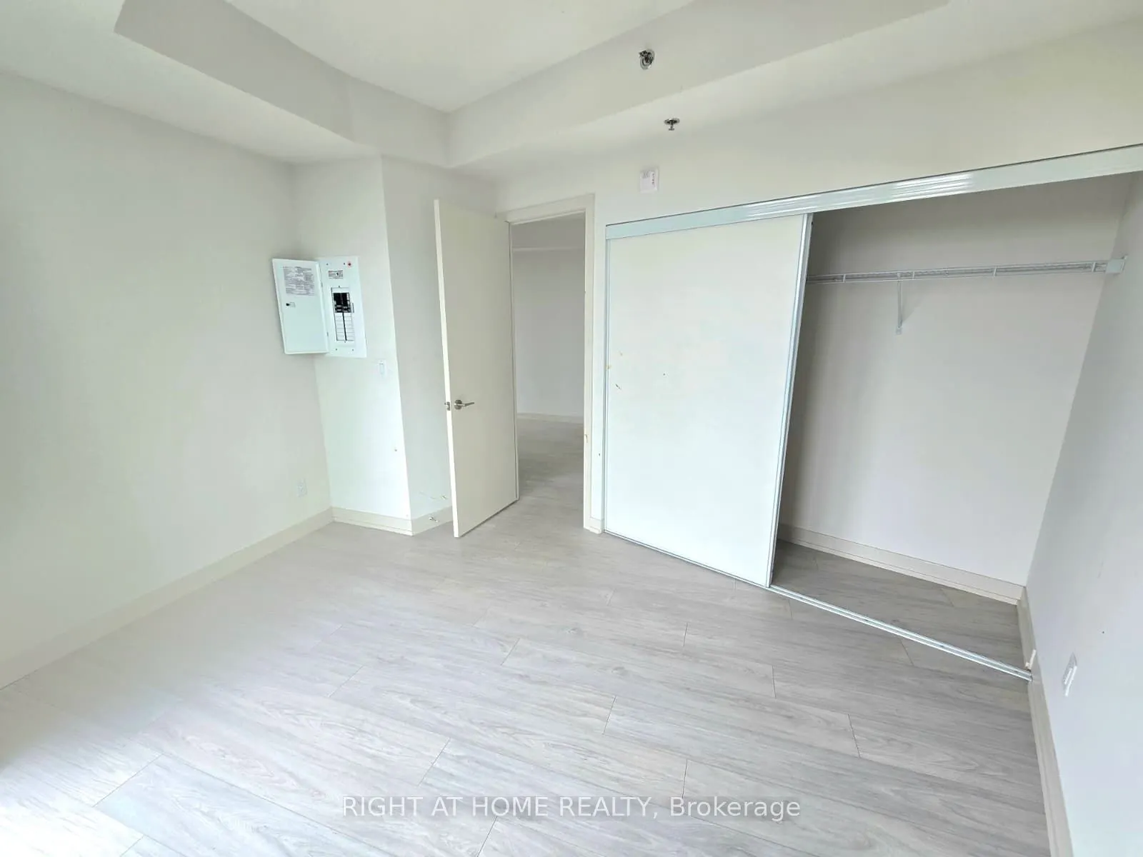 90 Glen Everest Road S, #718
