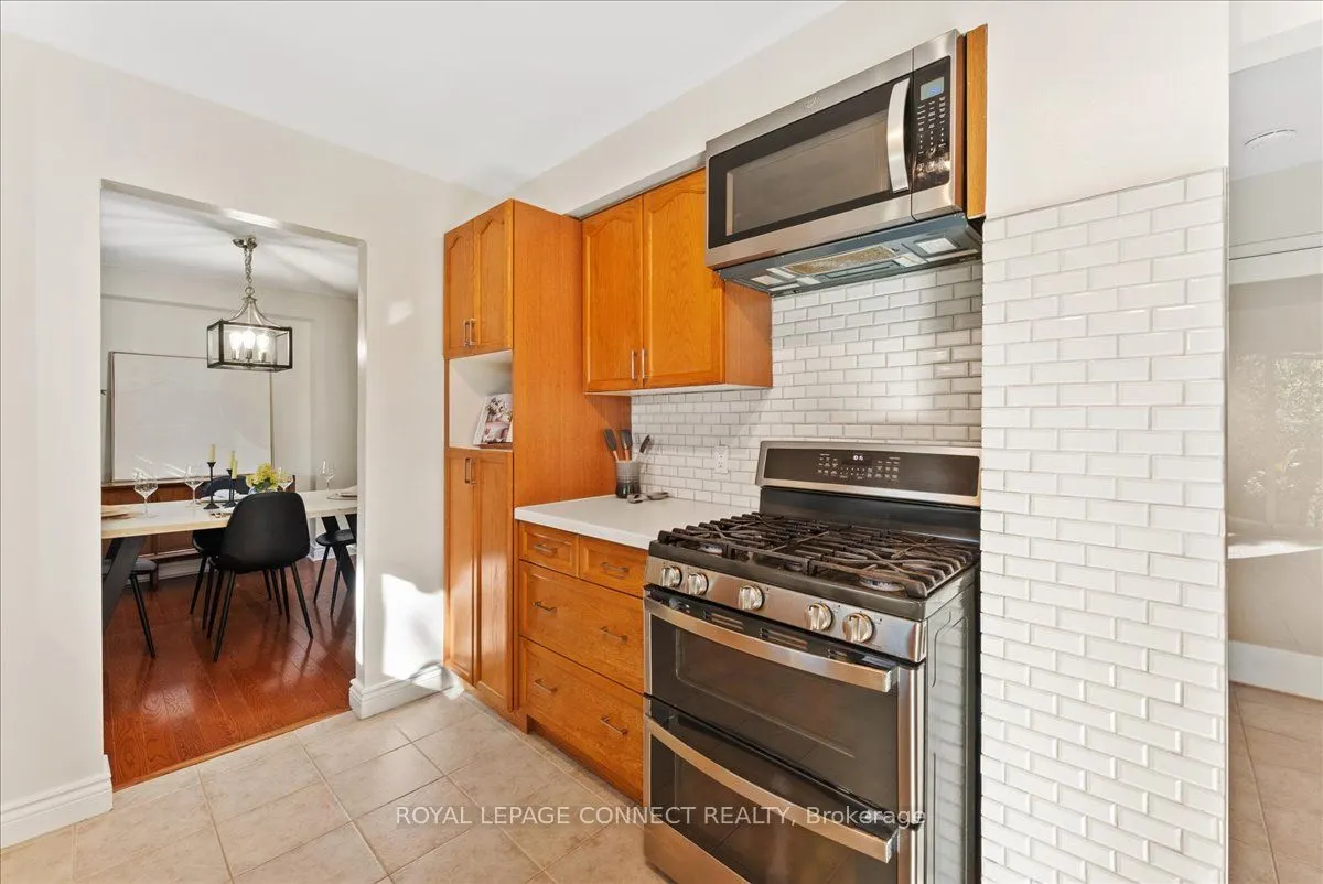 1800 Shadybrook Drive