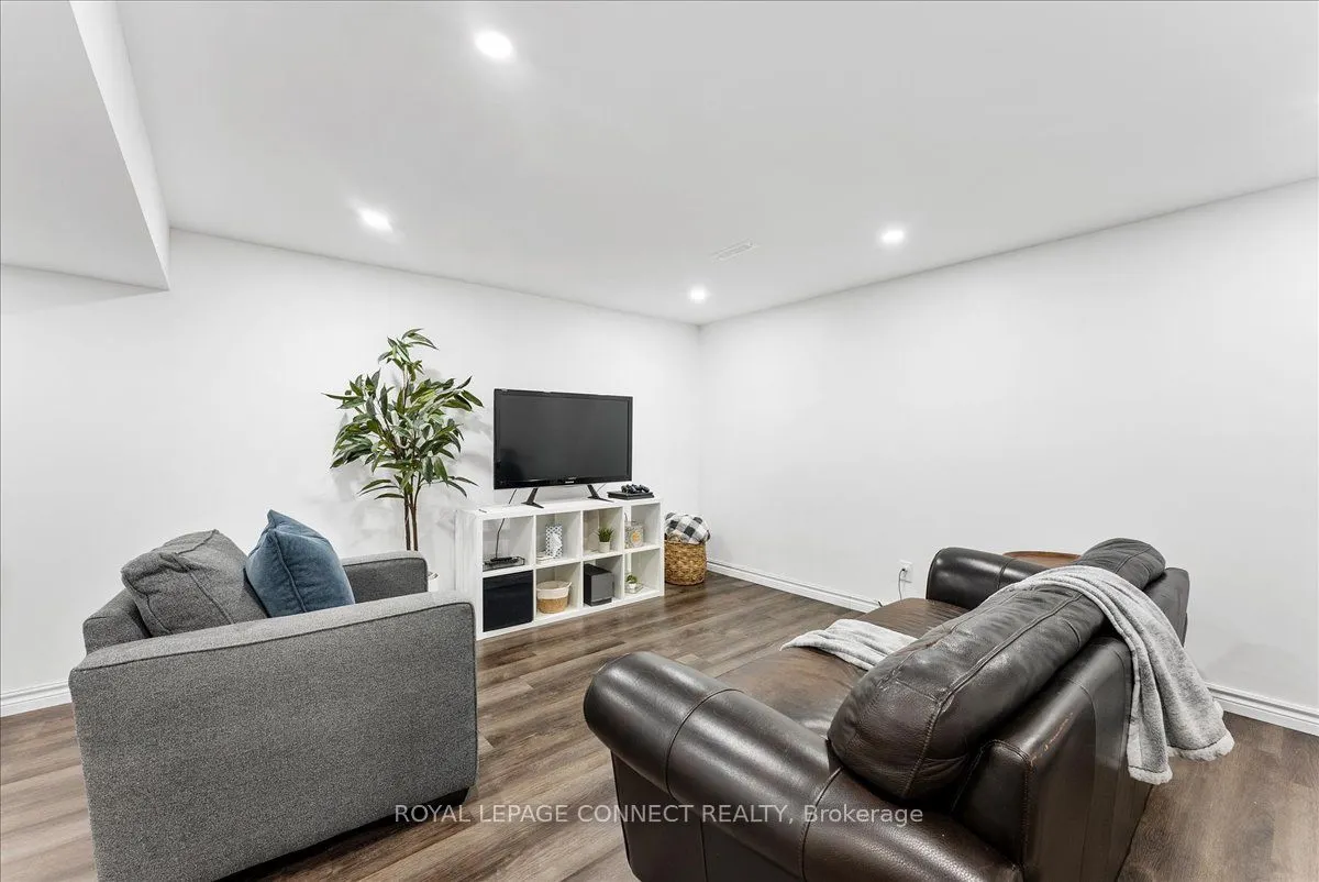 1800 Shadybrook Drive