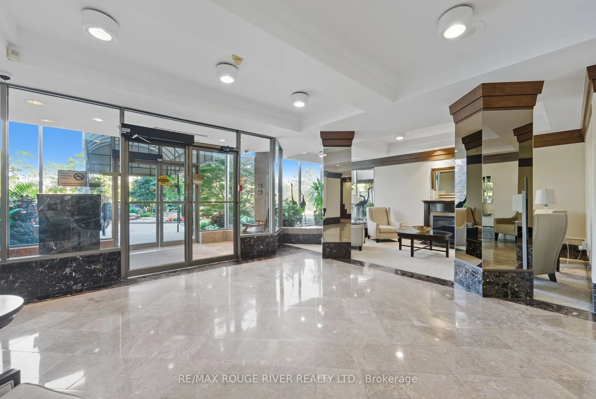 1890 Valley Farm Road, #604