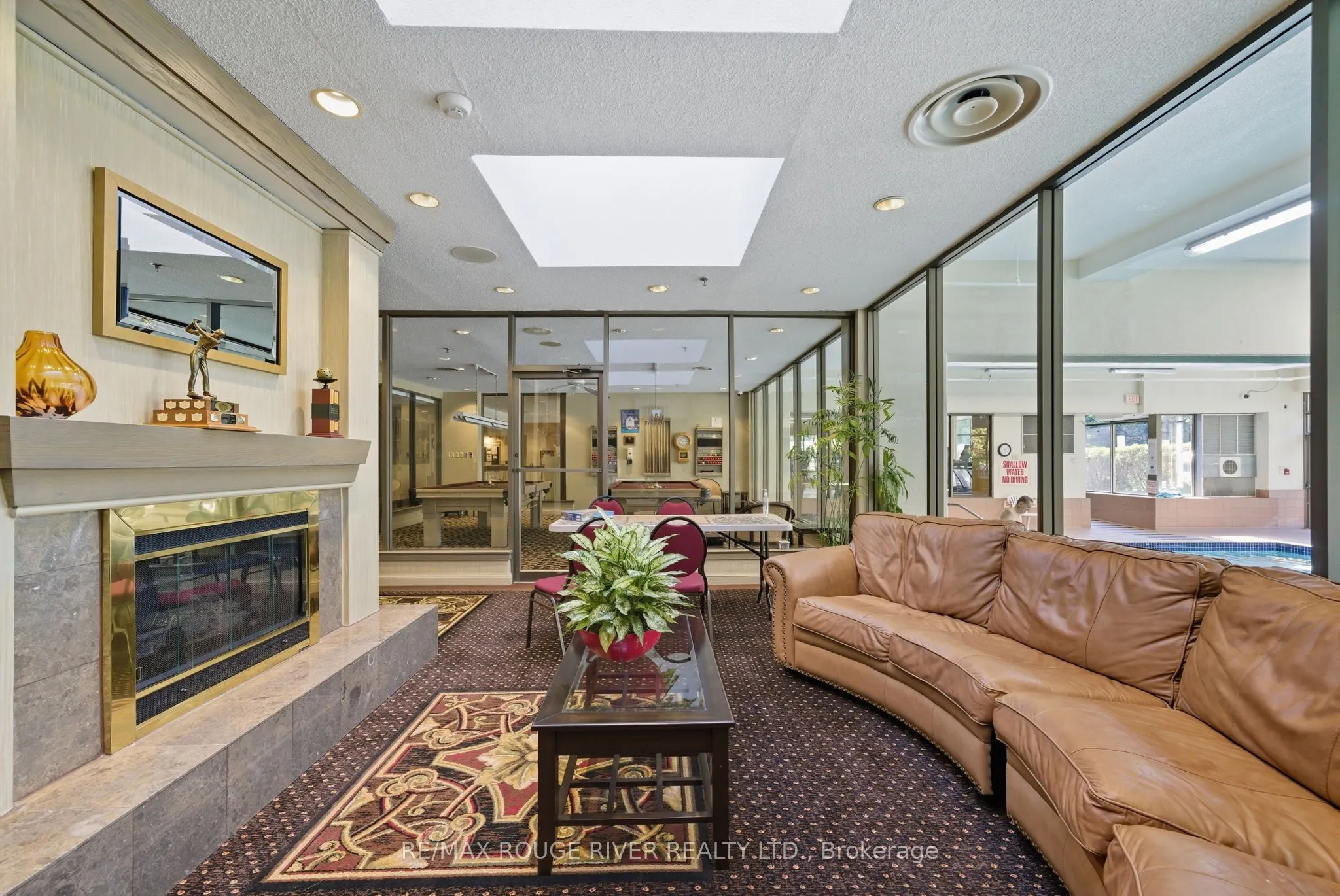 1890 Valley Farm Road, #604