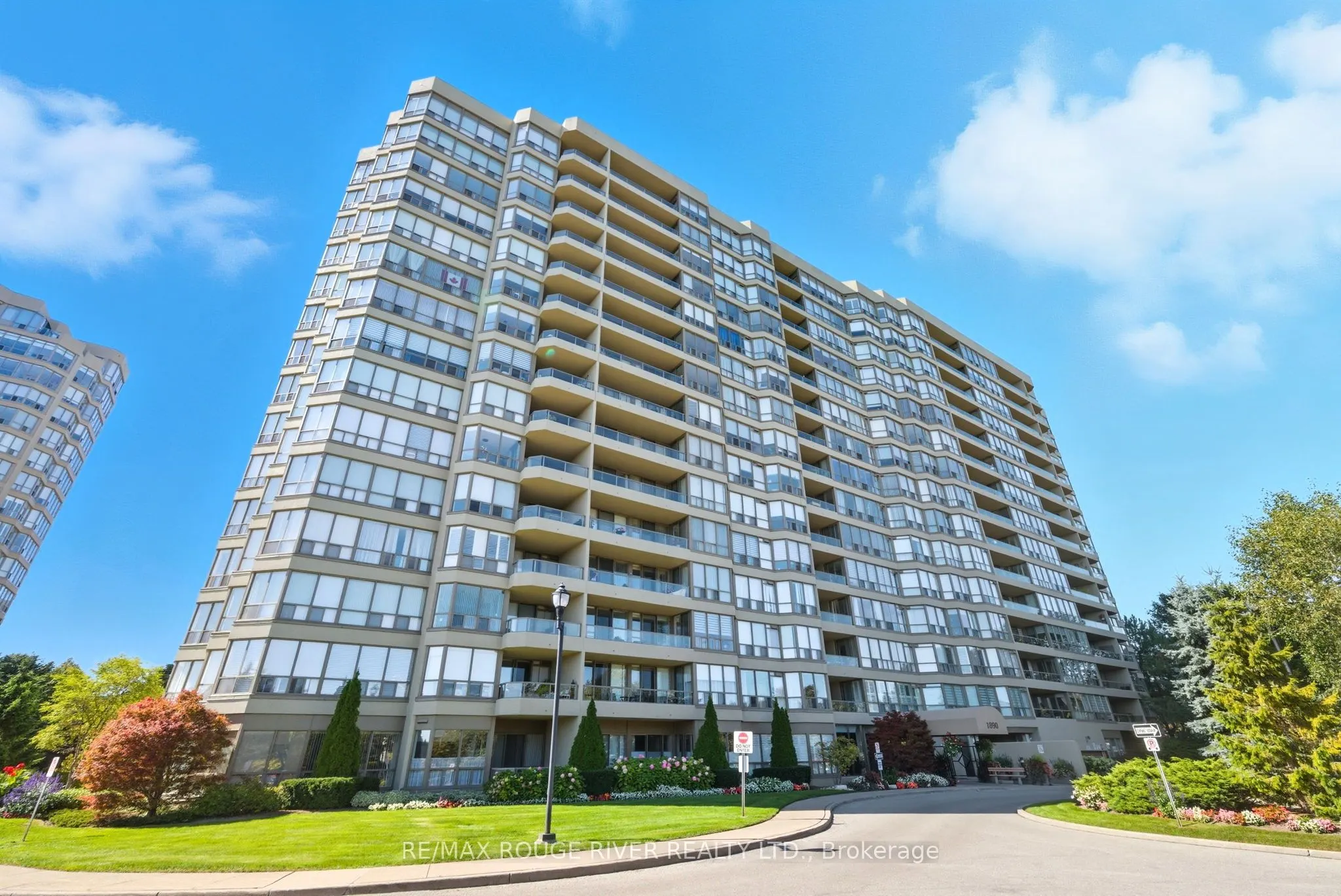 1890 Valley Farm Road, #604