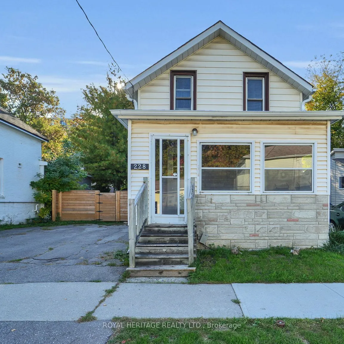 228 Court Street