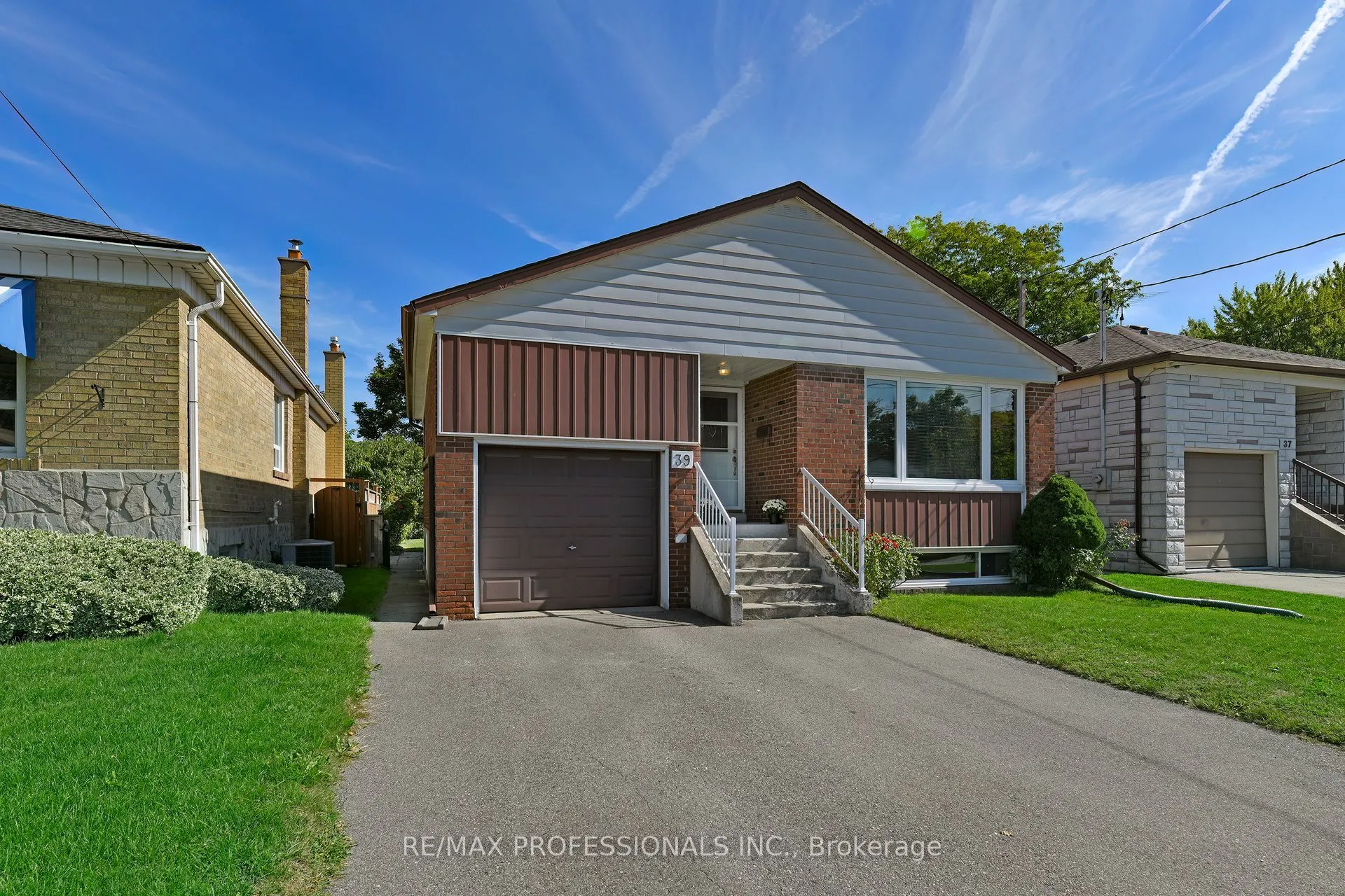 39 Montvale Drive