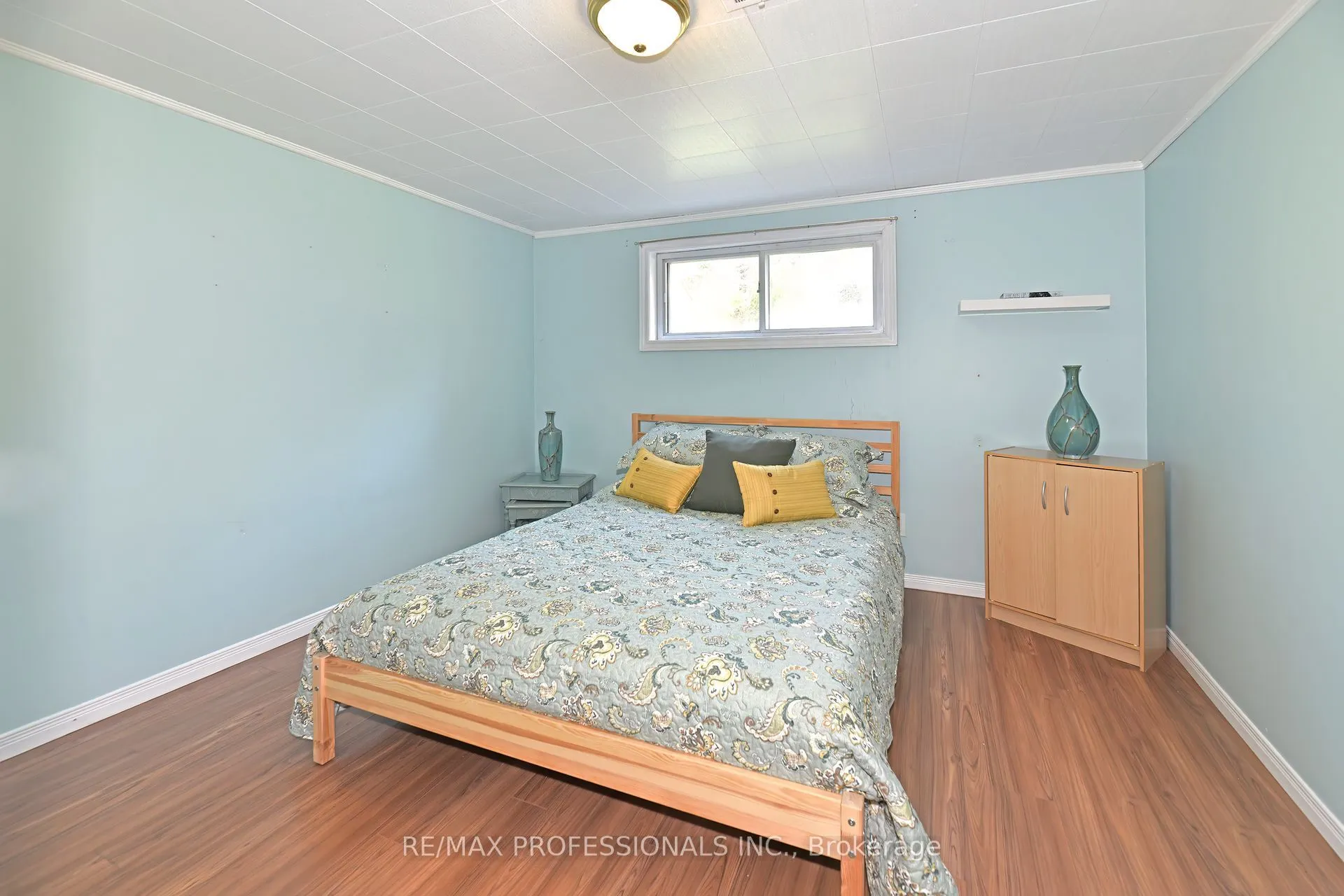 39 Montvale Drive