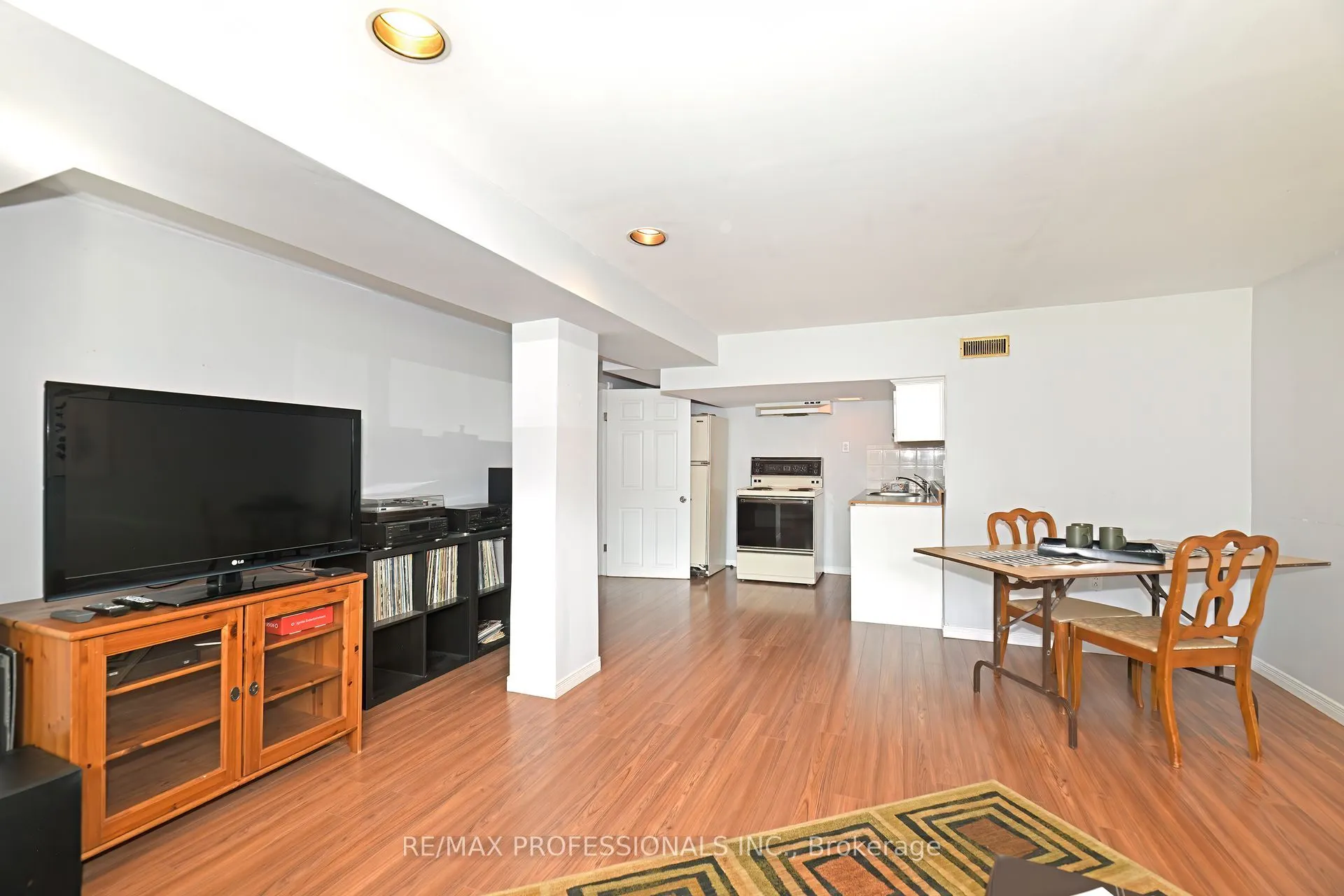 39 Montvale Drive