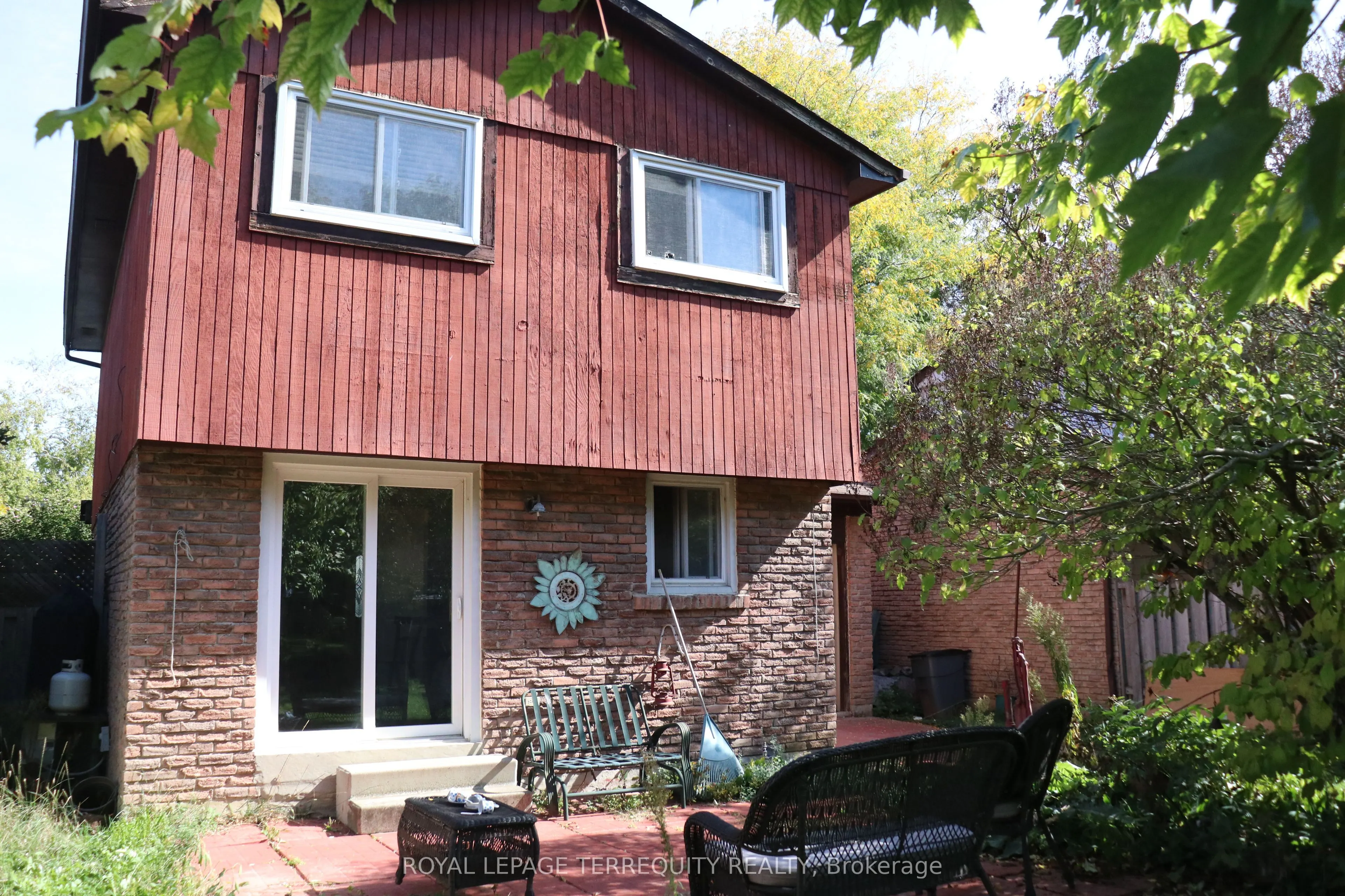 34 Ivanic Court