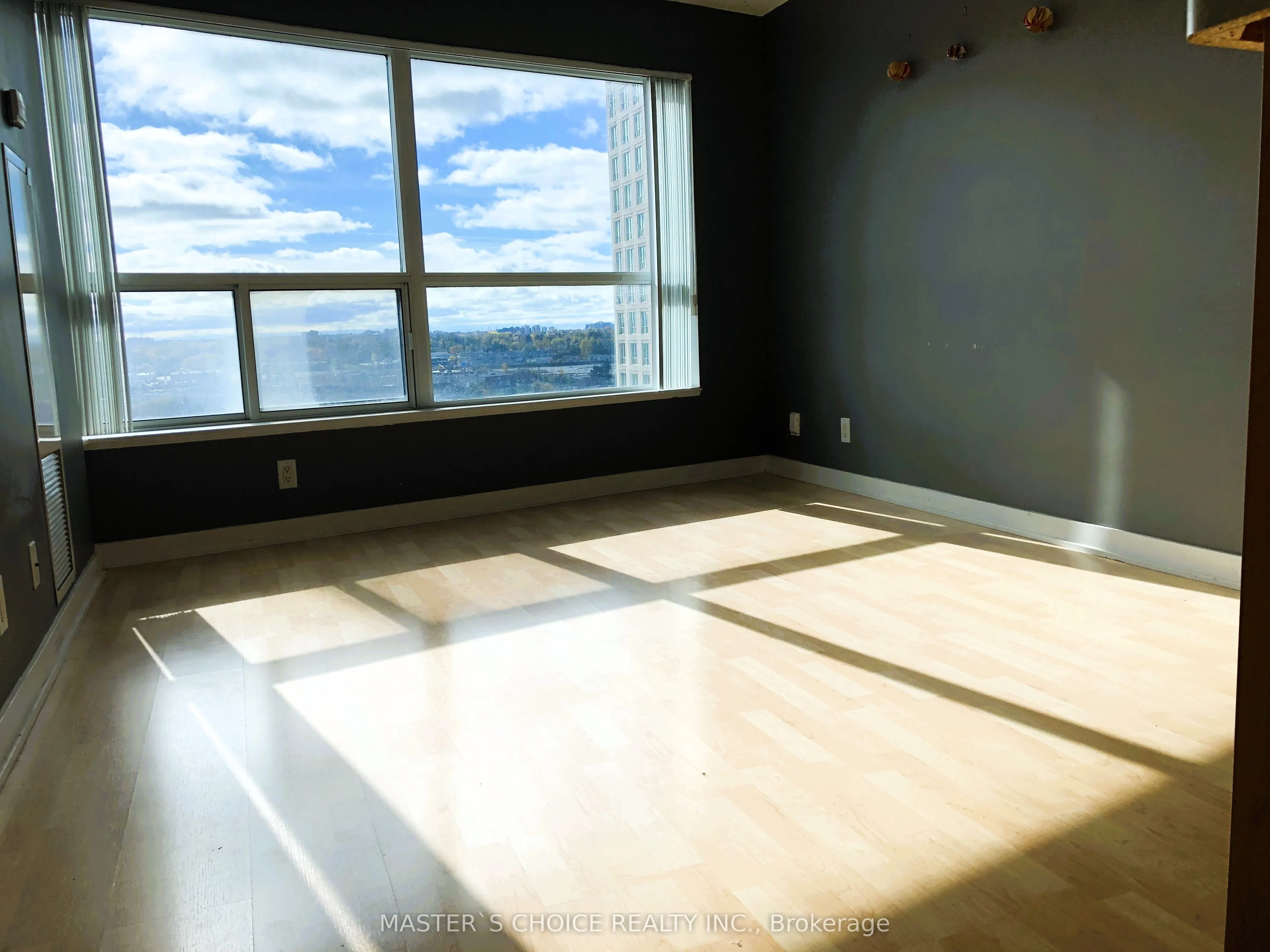 36 Lee Centre Drive, #1006