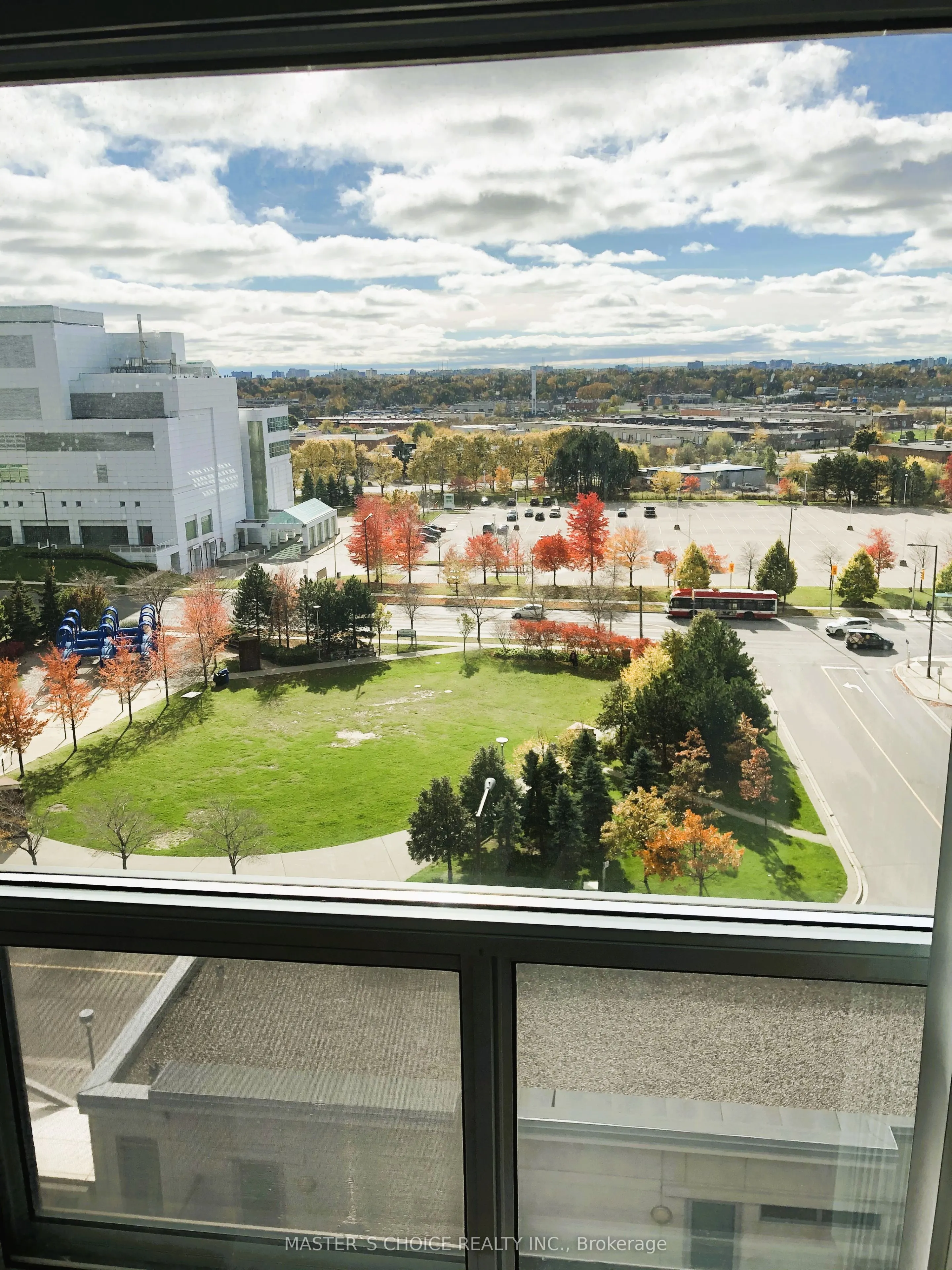 36 Lee Centre Drive, #1006