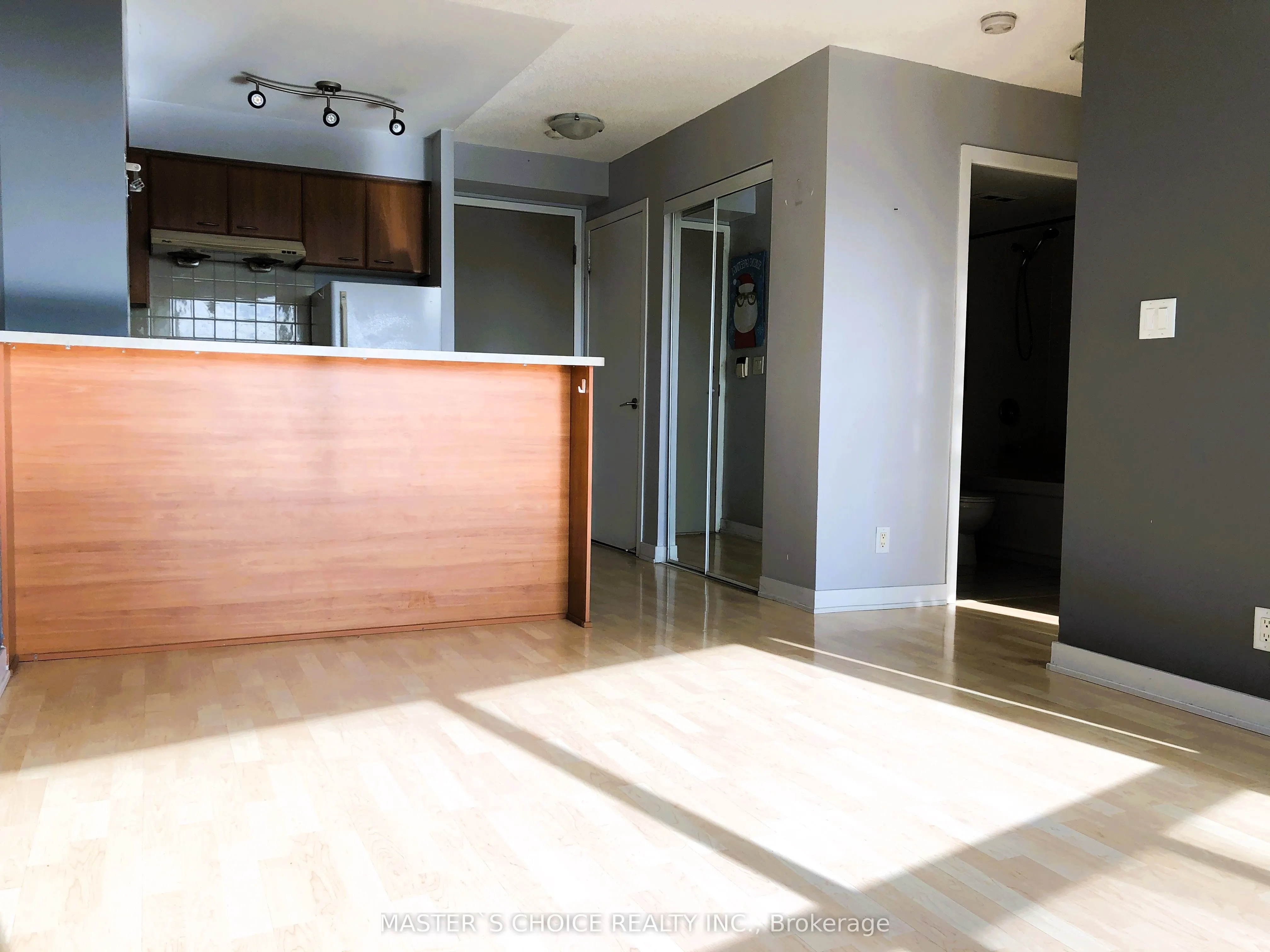 36 Lee Centre Drive, #1006