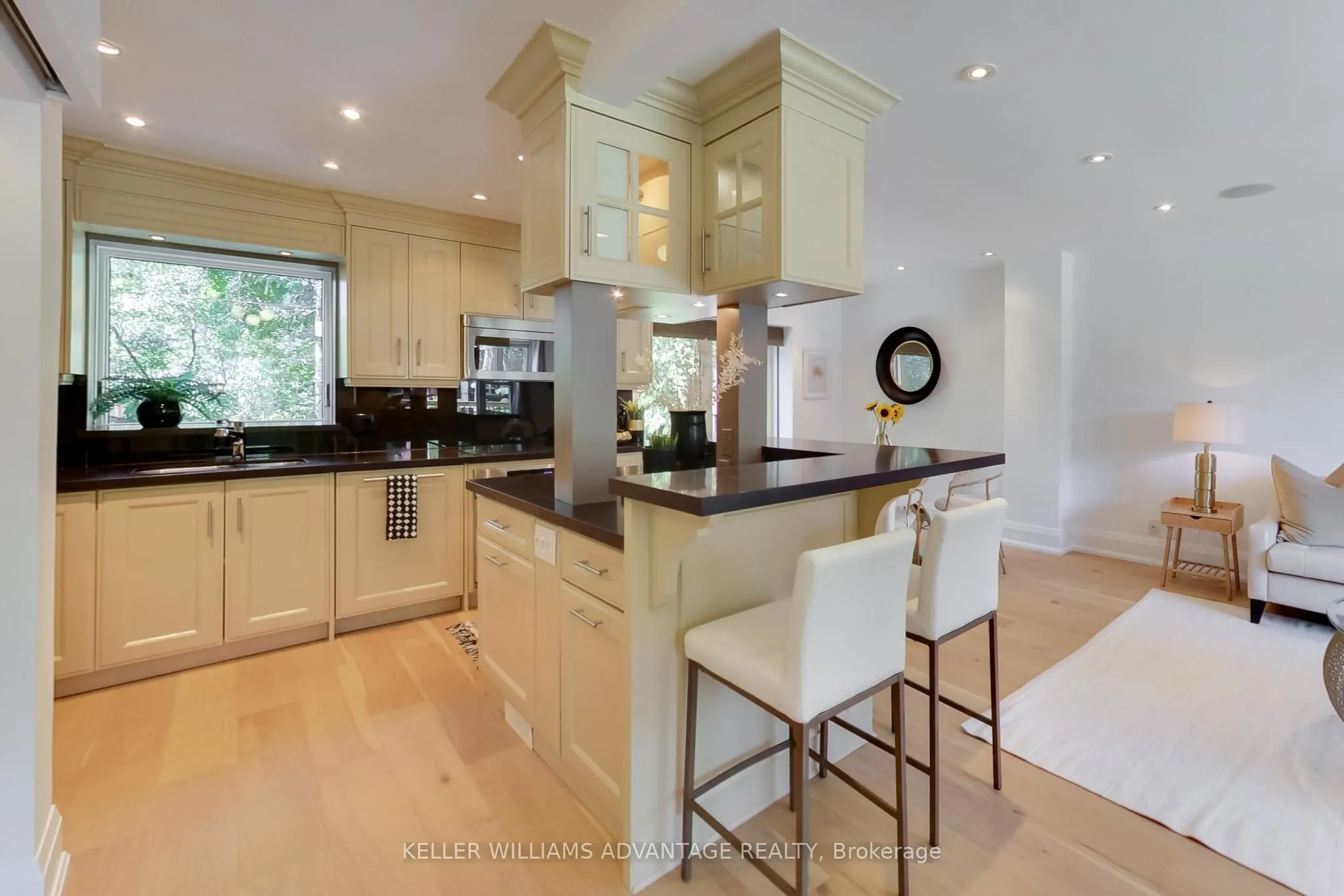 28 Avalon Boulevard