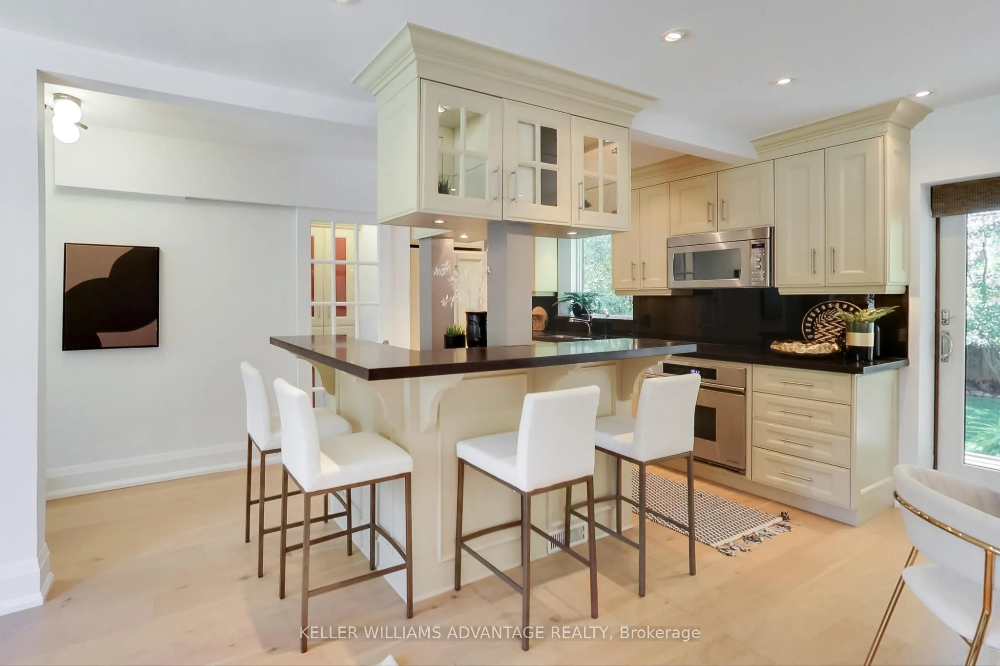 28 Avalon Boulevard
