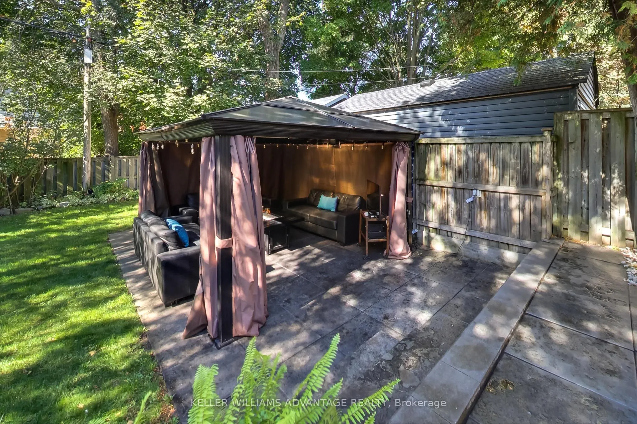 28 Avalon Boulevard