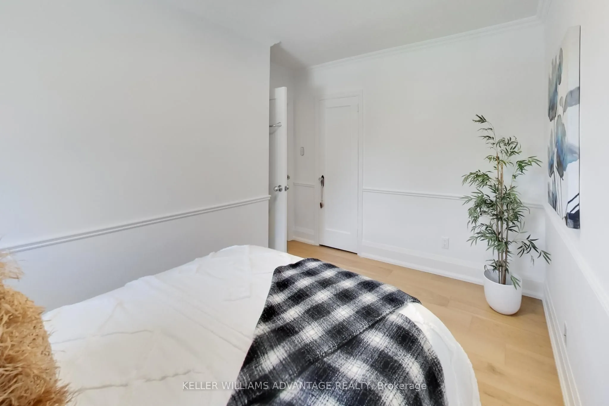 28 Avalon Boulevard