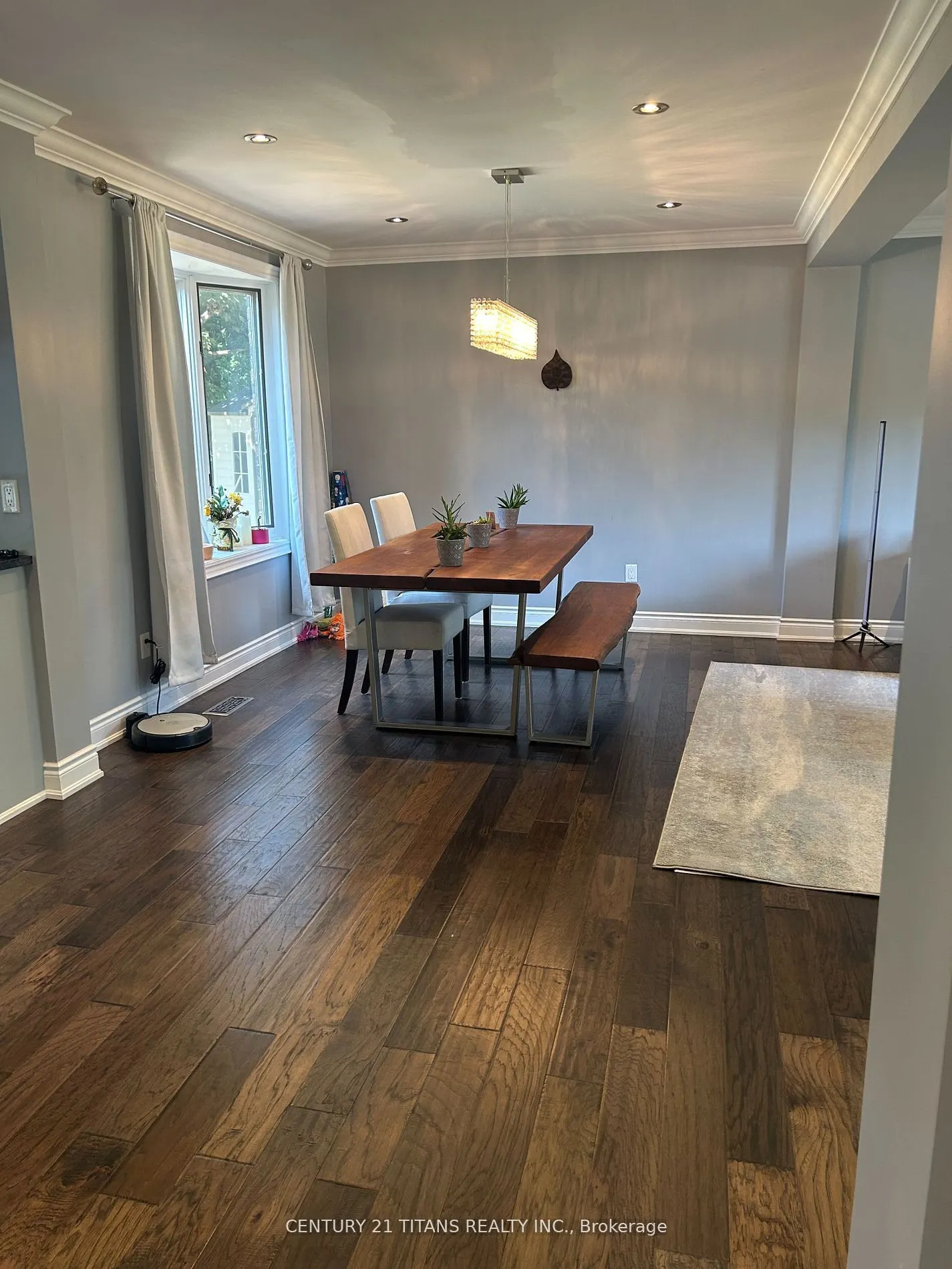 349 Carnaby Court, #Main