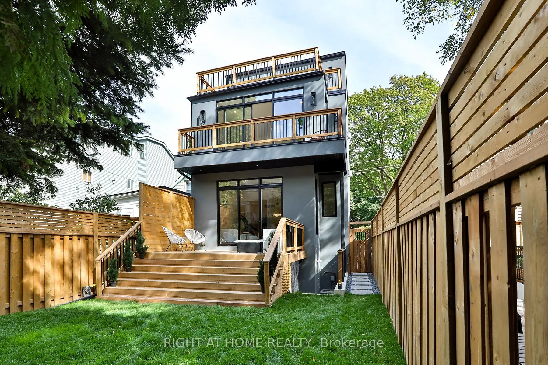 60 Winnifred Avenue