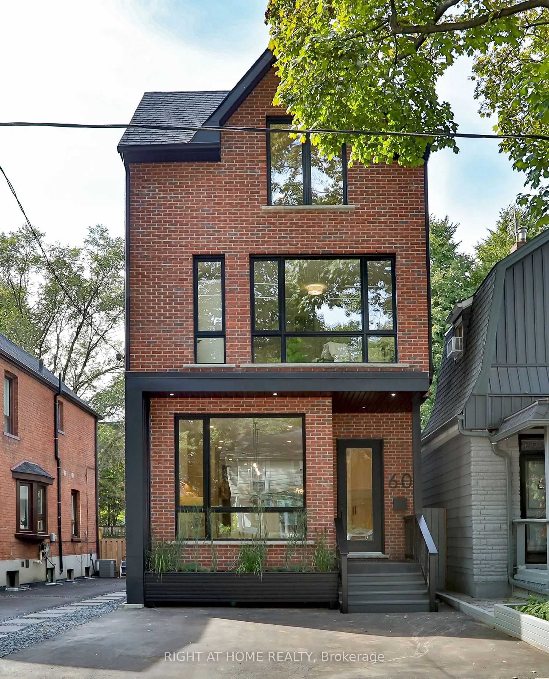 60 Winnifred Avenue