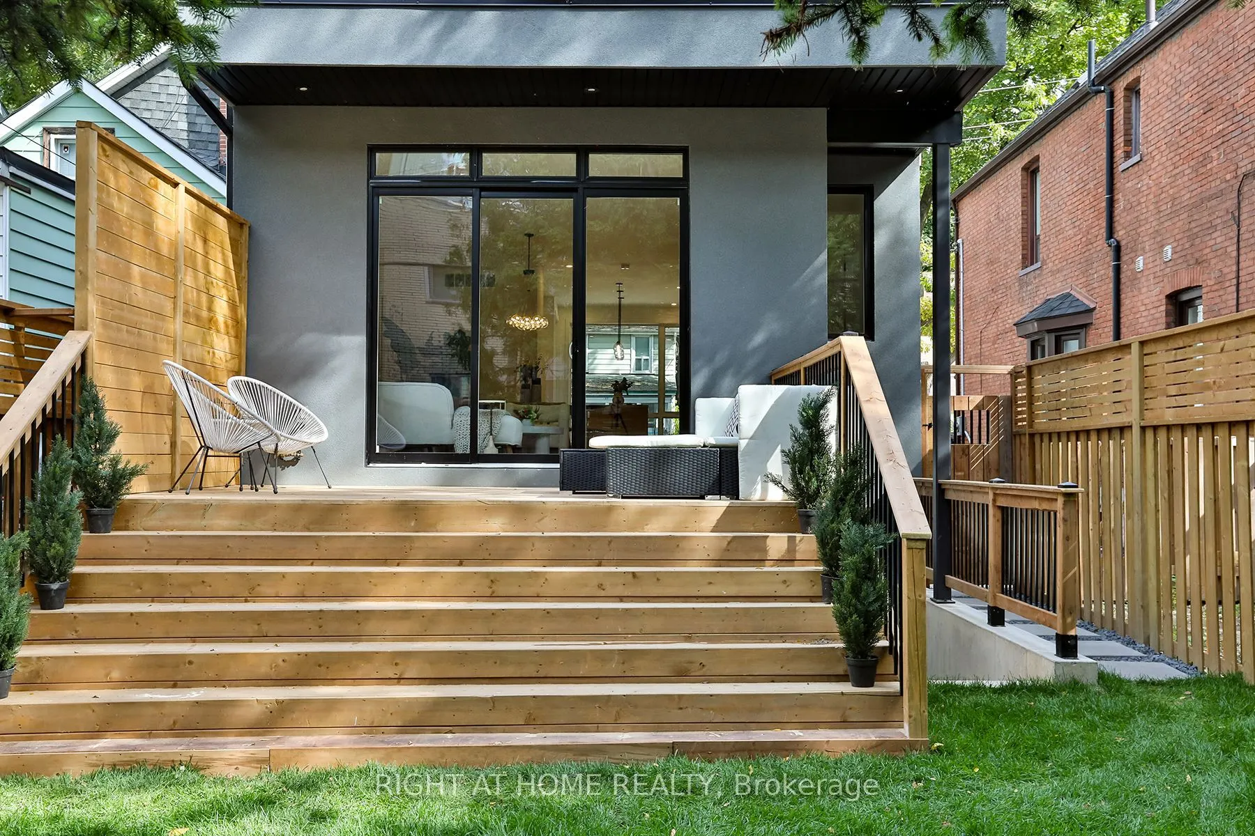 60 Winnifred Avenue