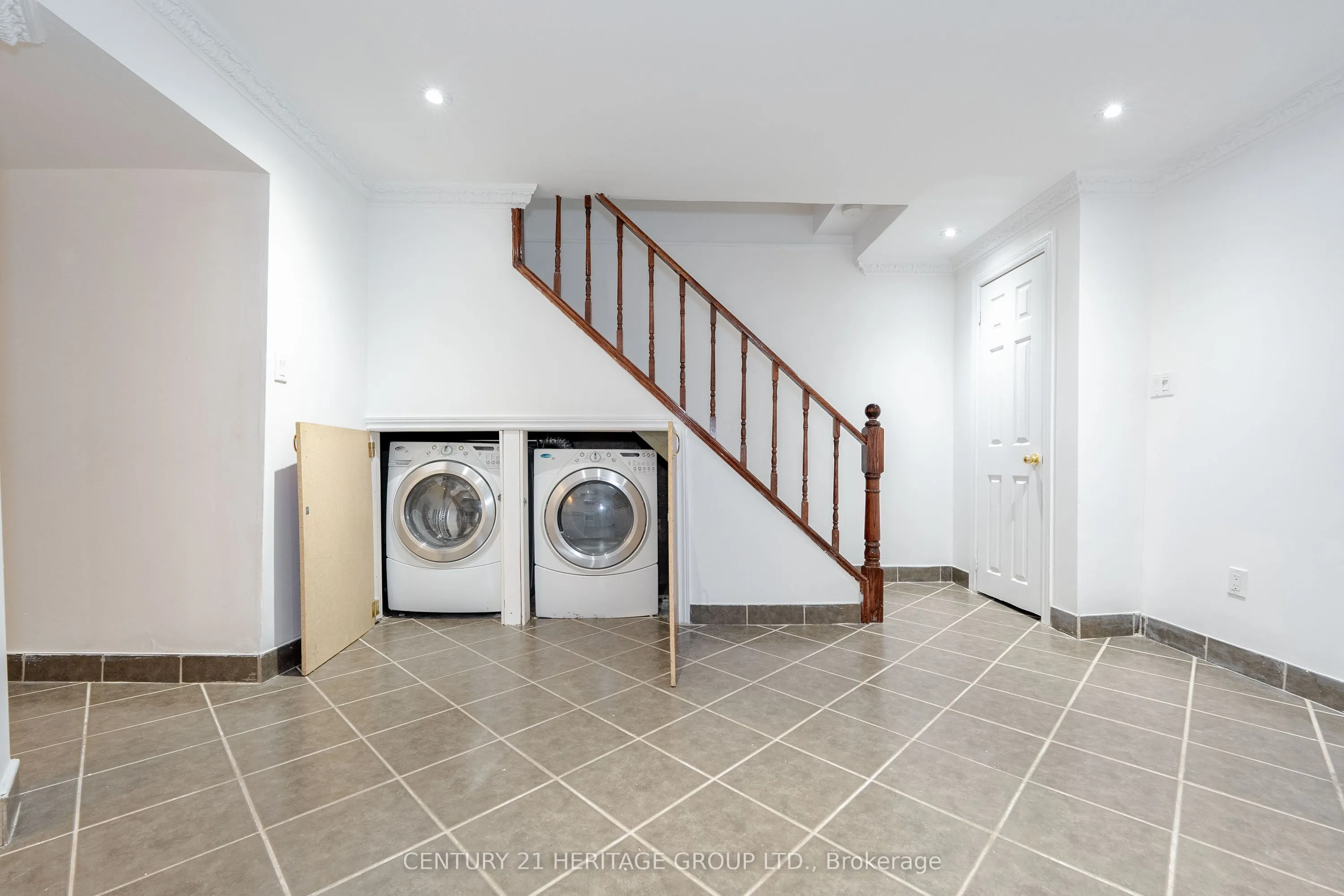 90 Wingarden Court, #176