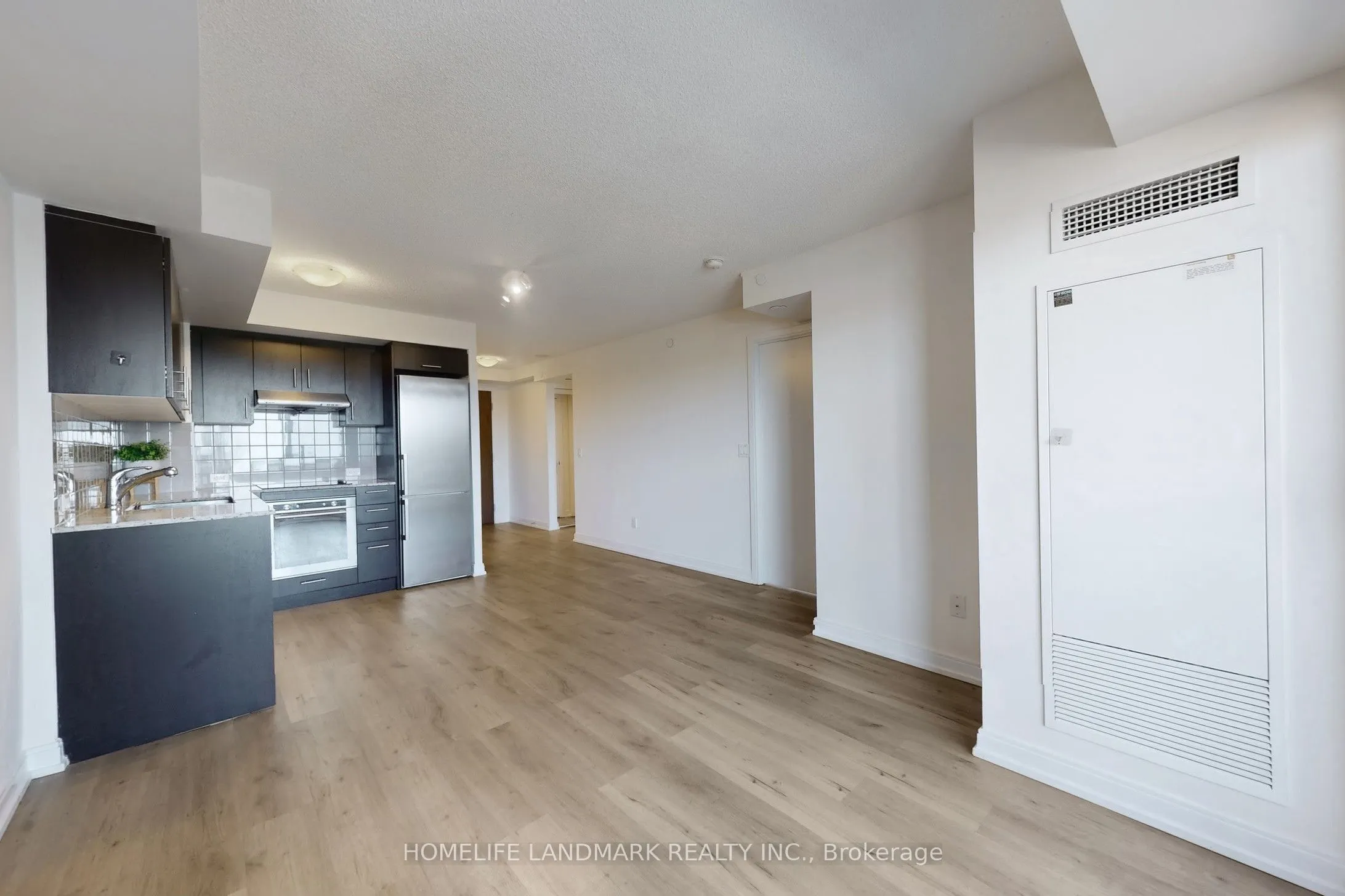 255 Village Green Square, #2106
