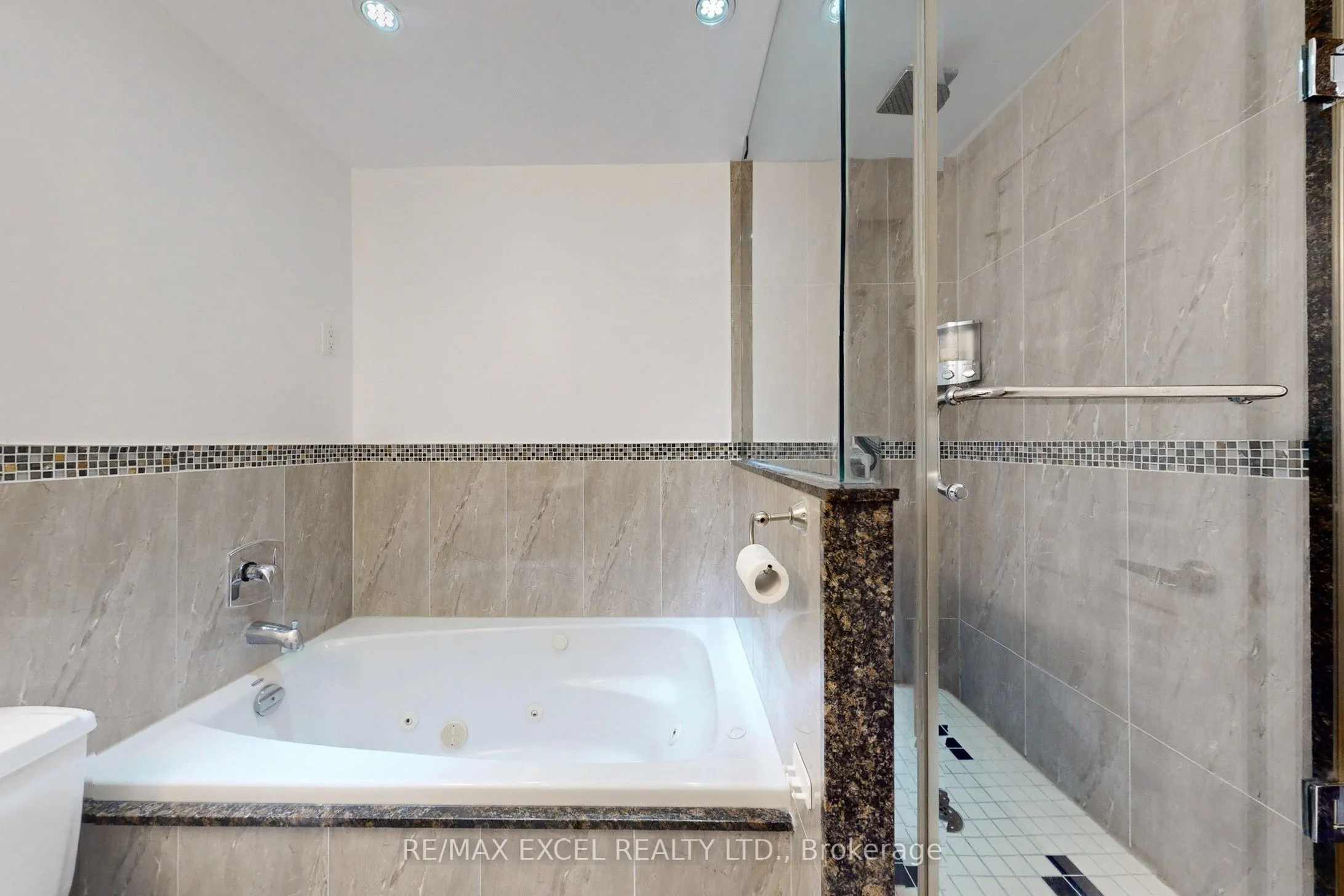 4101 Sheppard Avenue E, #1708