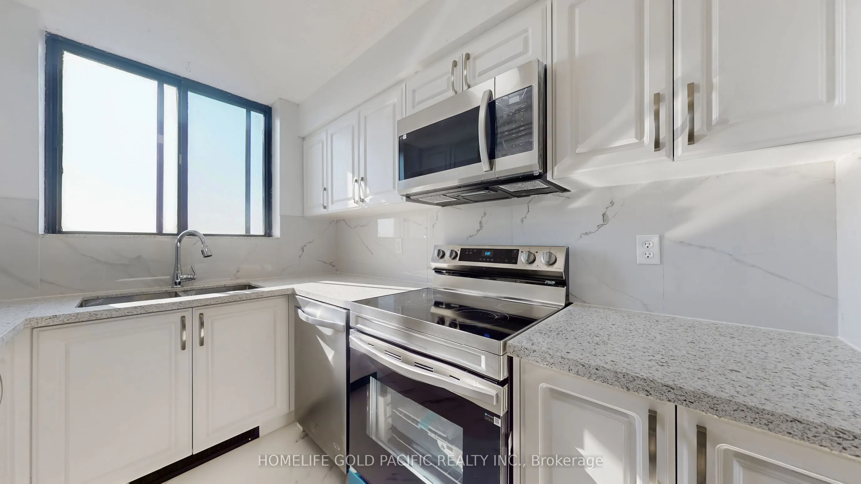 99 Blackwell Avenue, #809