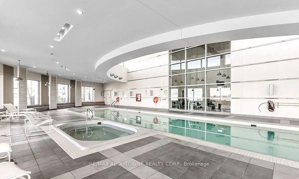 36 Lee Centre Drive, #3205