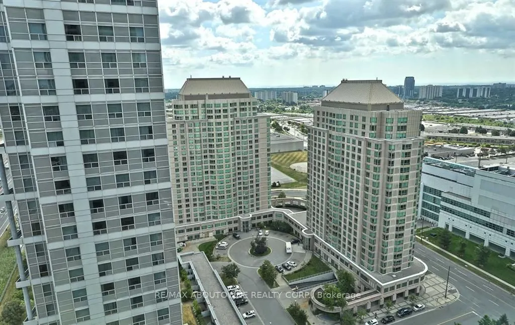 36 Lee Centre Drive, #3205