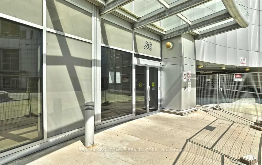 36 Lee Centre Drive, #3205