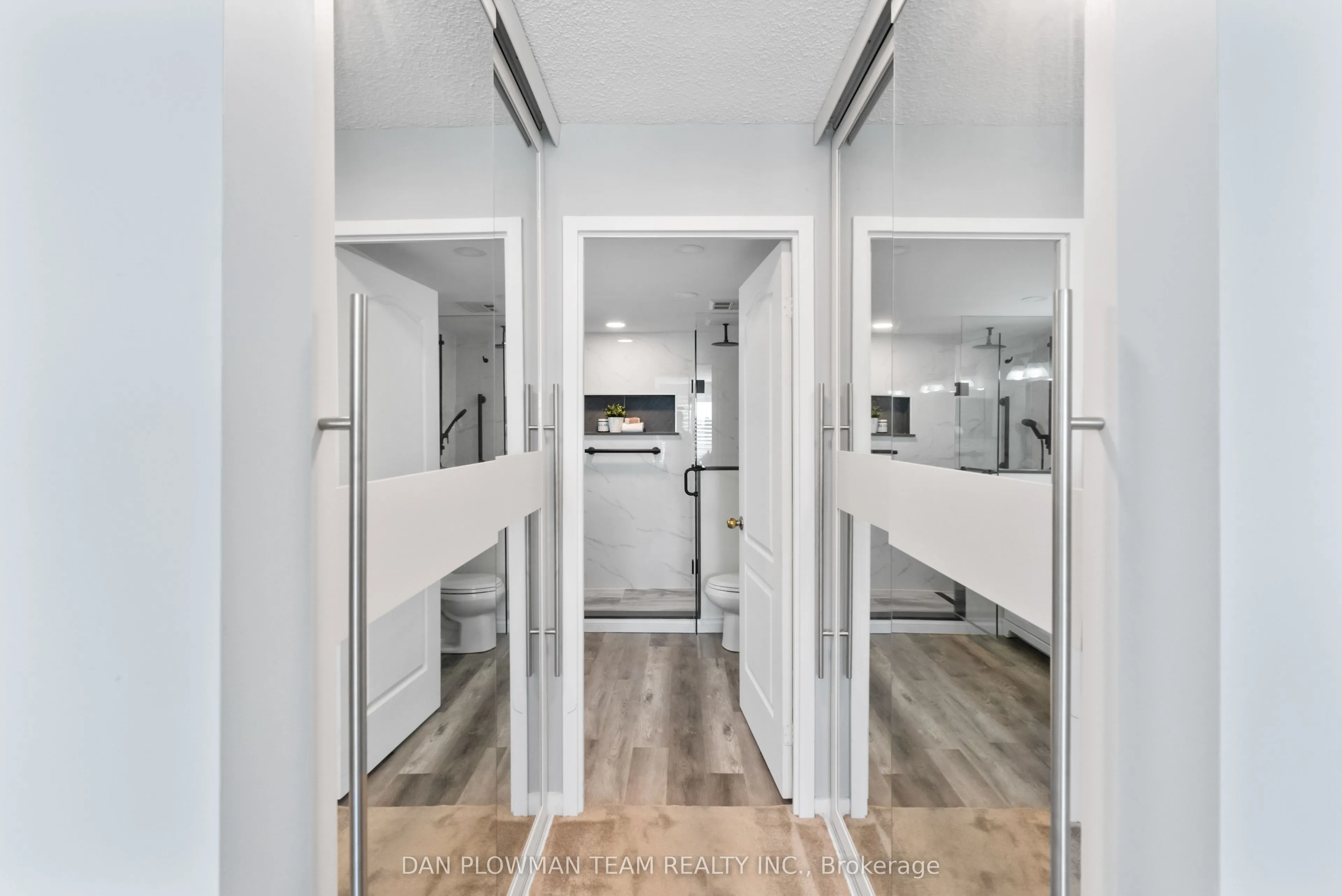 712 Rossland Road E, #609