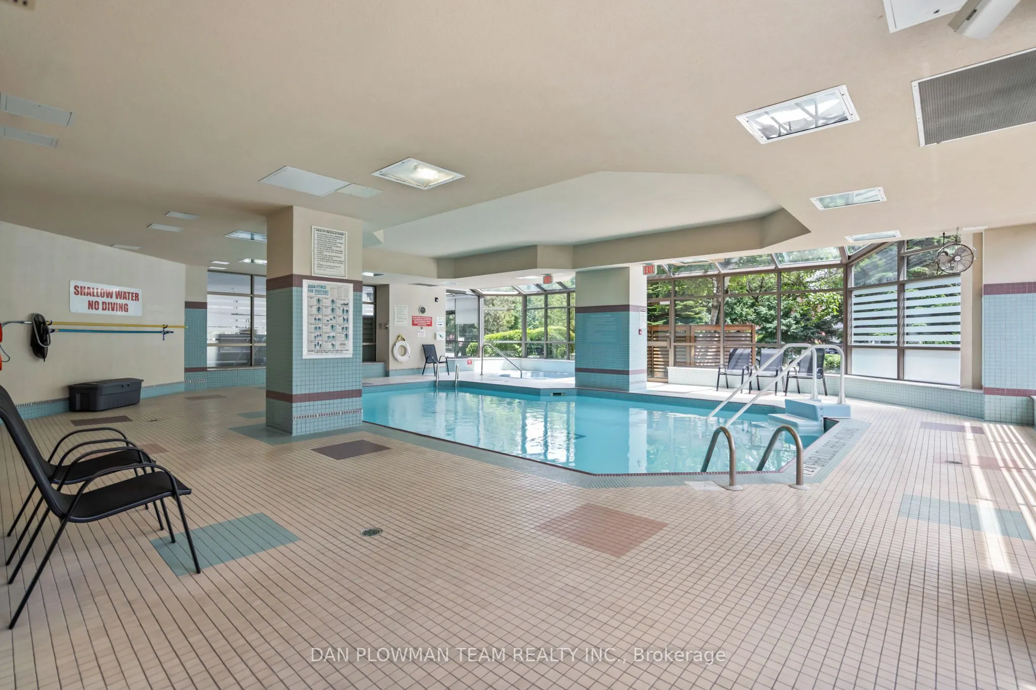 712 Rossland Road E, #609
