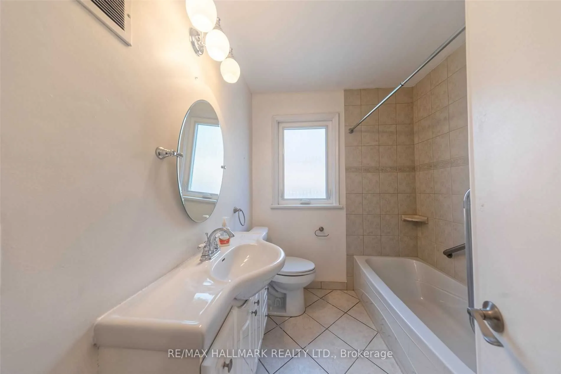 69 Barrymore Road, #Main